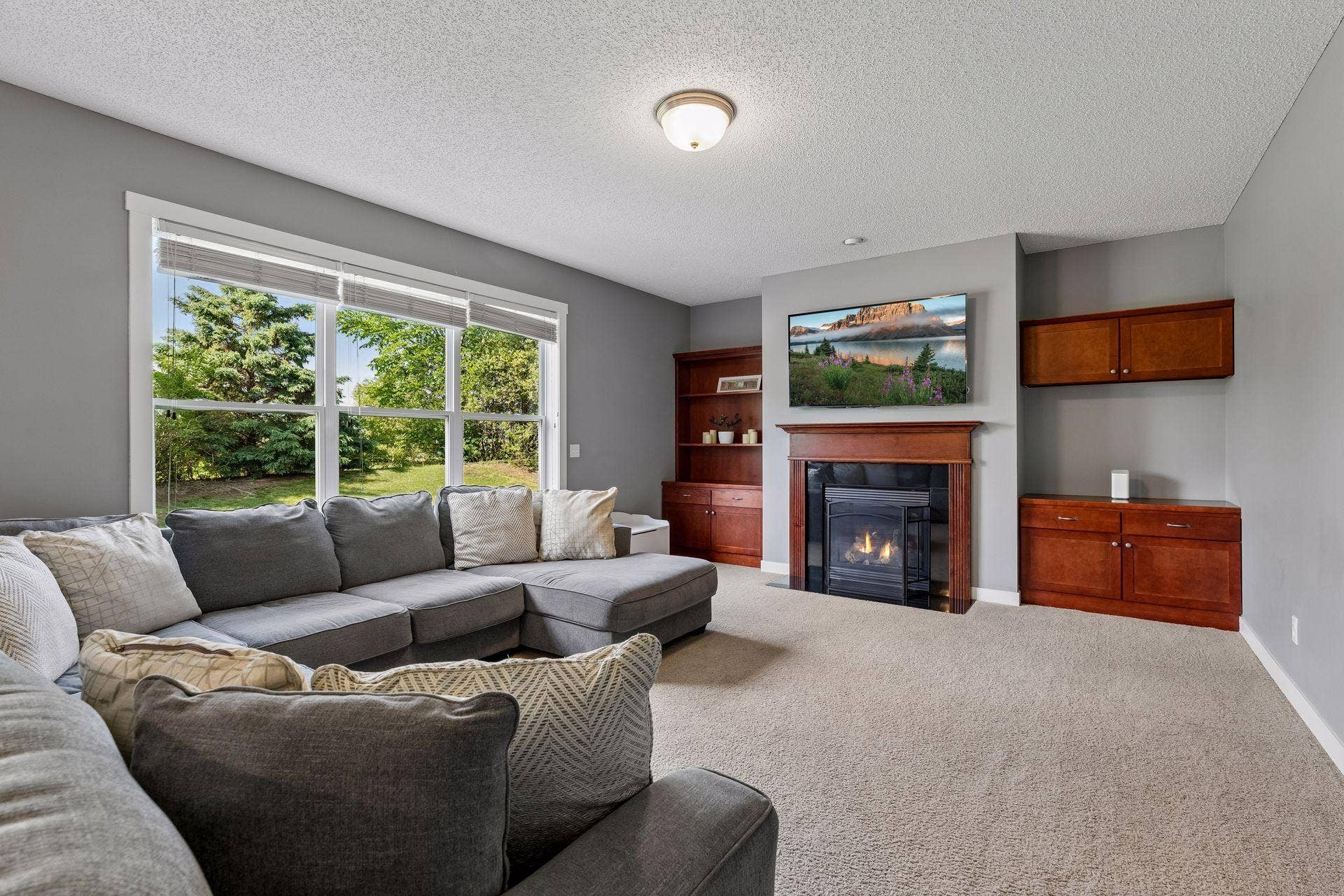 10828 Ashley Lane, Woodbury, MN 55129 10828 Ashley Lane, Woodbury, MN 55129
