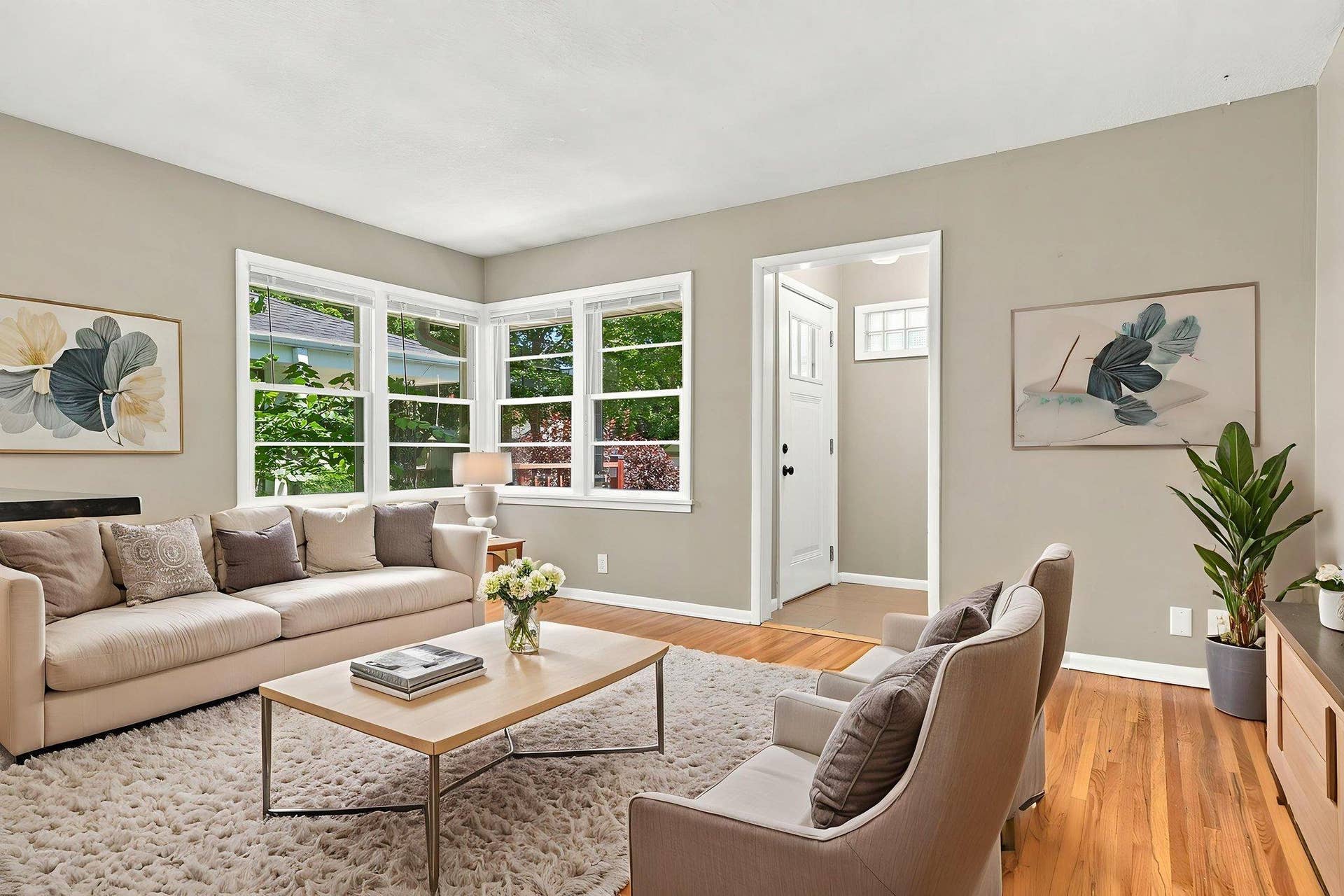 Living Room - virtually staged