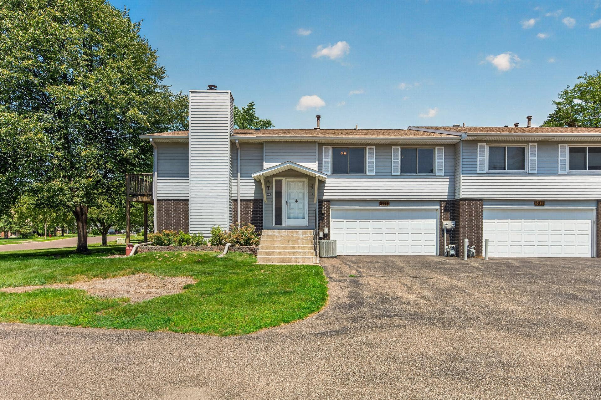 3915 Gershwin Avenue N, Oakdale, MN 55128 3915 Gershwin Avenue N, Oakdale, MN 55128