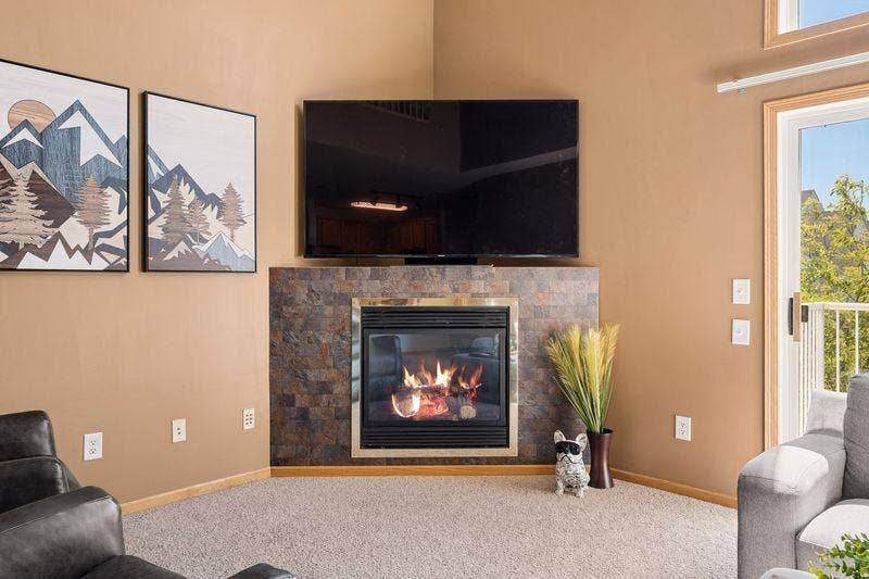3867 Abercrombie Lane, Stillwater, MN 55082 Main floor fireplace.