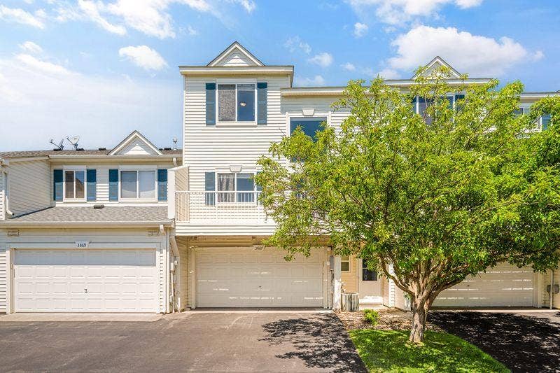 3867 Abercrombie Lane, Stillwater, MN 55082 Welcome to 3867 Abercromobie Lane.