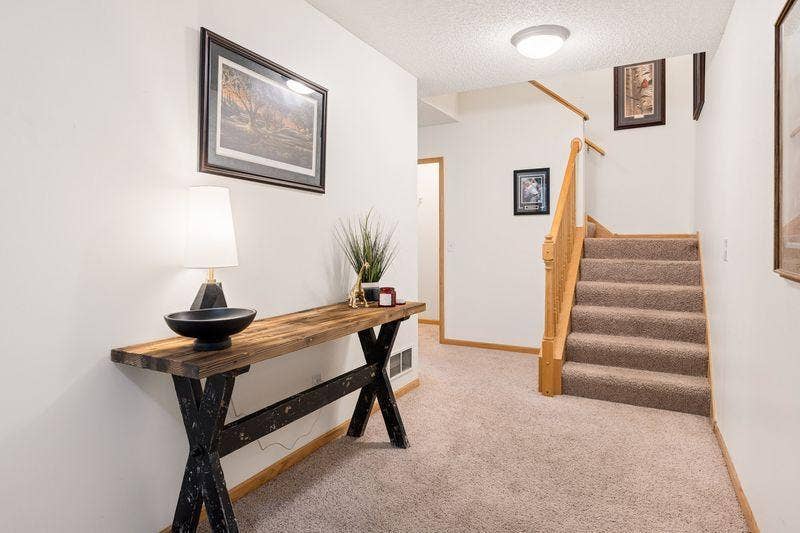 3867 Abercrombie Lane, Stillwater, MN 55082 Entry way.