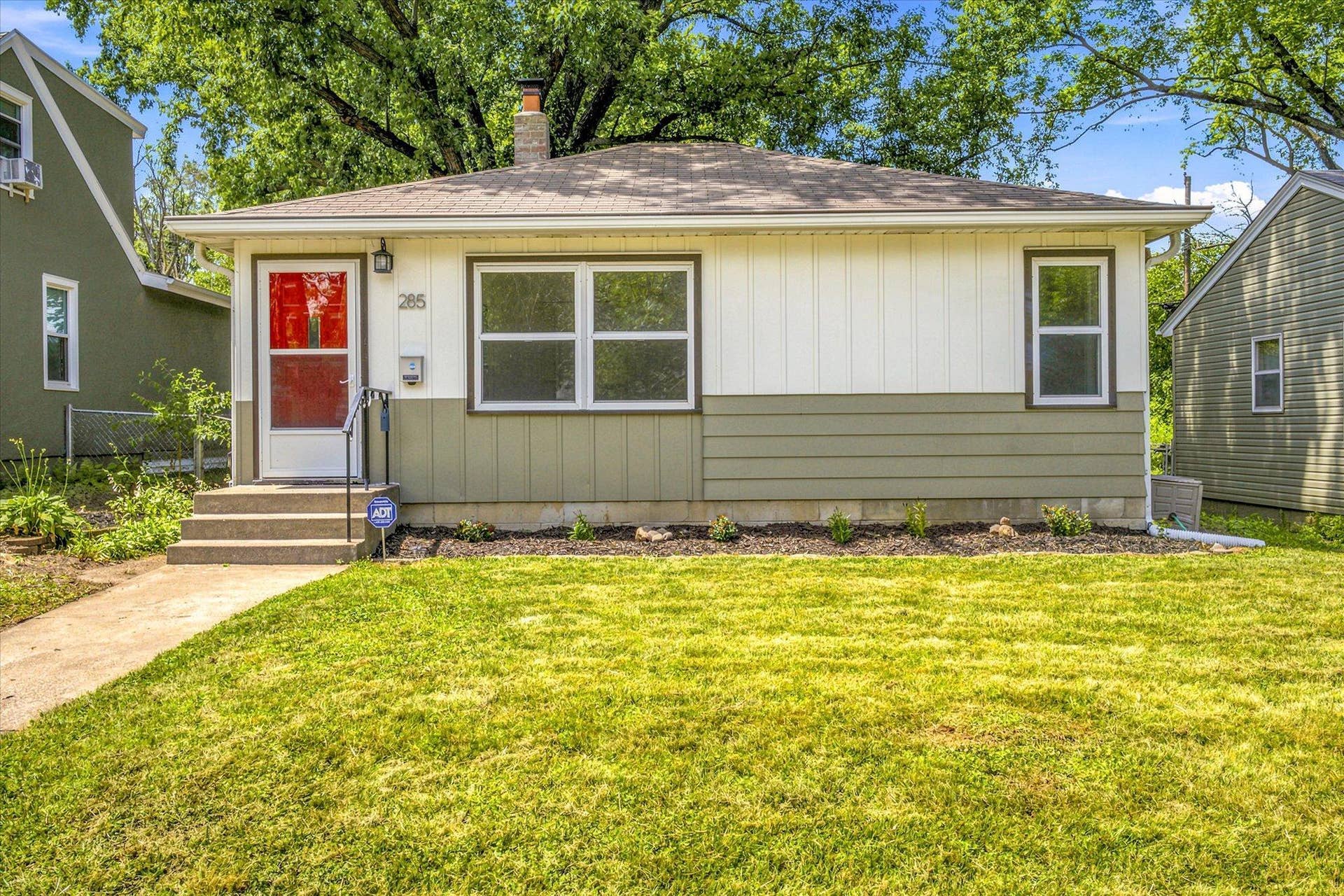 285 Hazelwood Street, 88, Saint Paul, MN 55106 Front