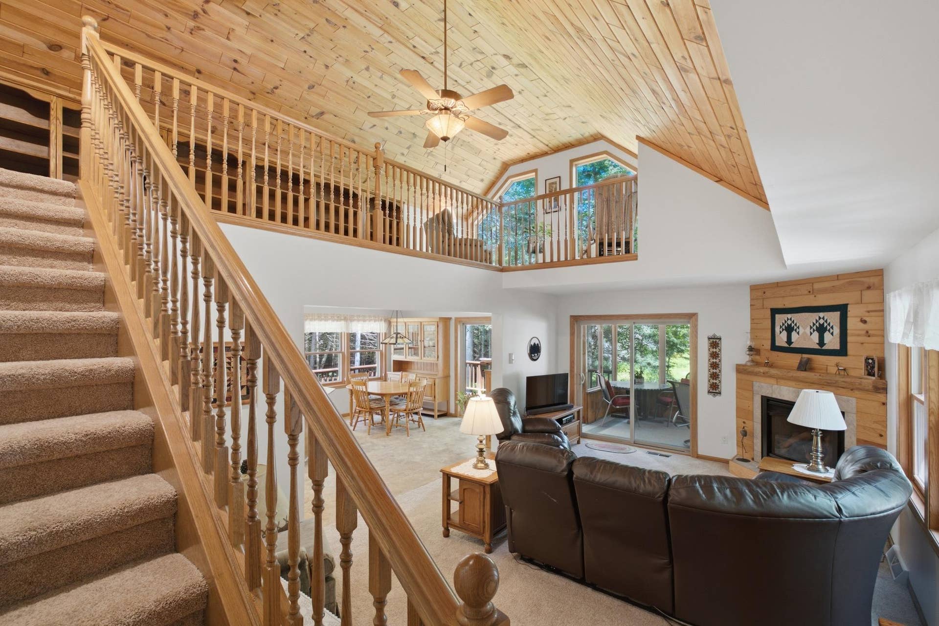 14085 Snapping Turtle Court NE, Bemidji, MN 56601 living room