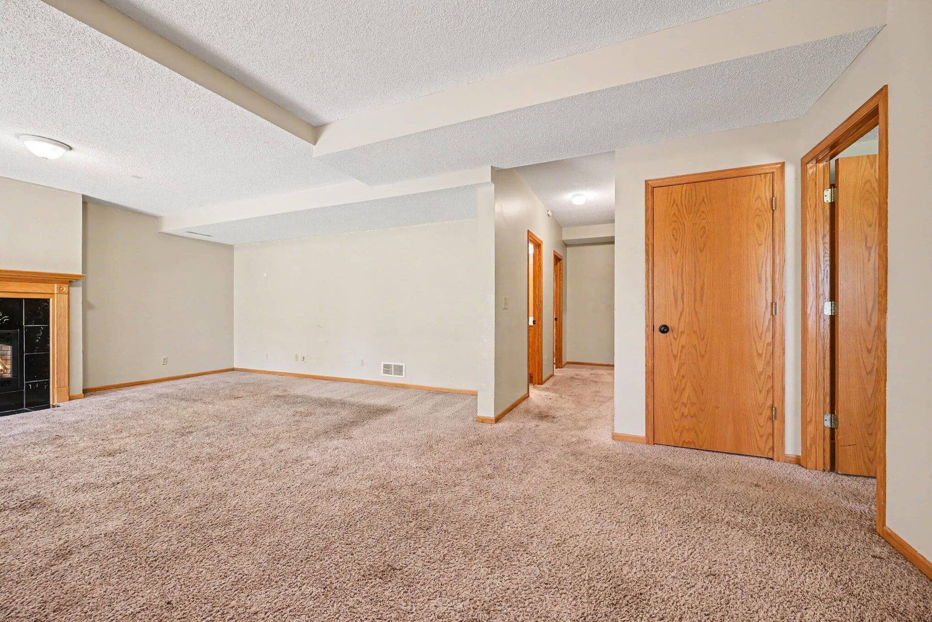 3850 Jamestown Curve, Woodbury, MN 55129 28_beyc6a55a70e02485.jpg