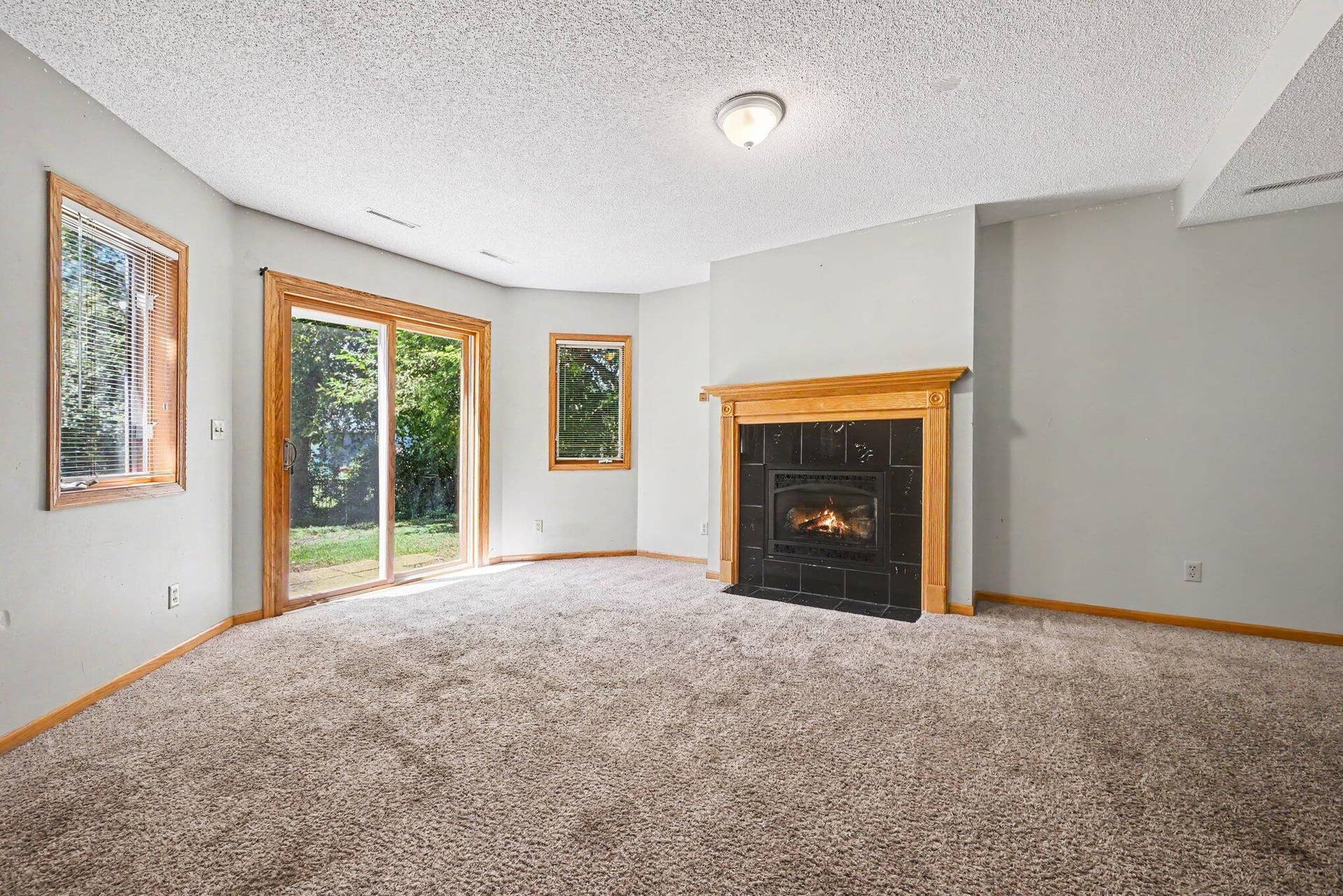 3850 Jamestown Curve, Woodbury, MN 55129 10_beyc6a55a6e499afb.jpg