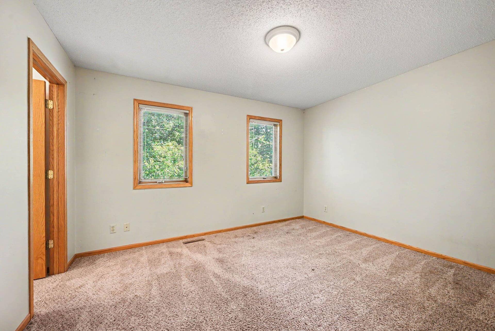 3850 Jamestown Curve, Woodbury, MN 55129 26_beyc6a55a708a7c1d.jpg