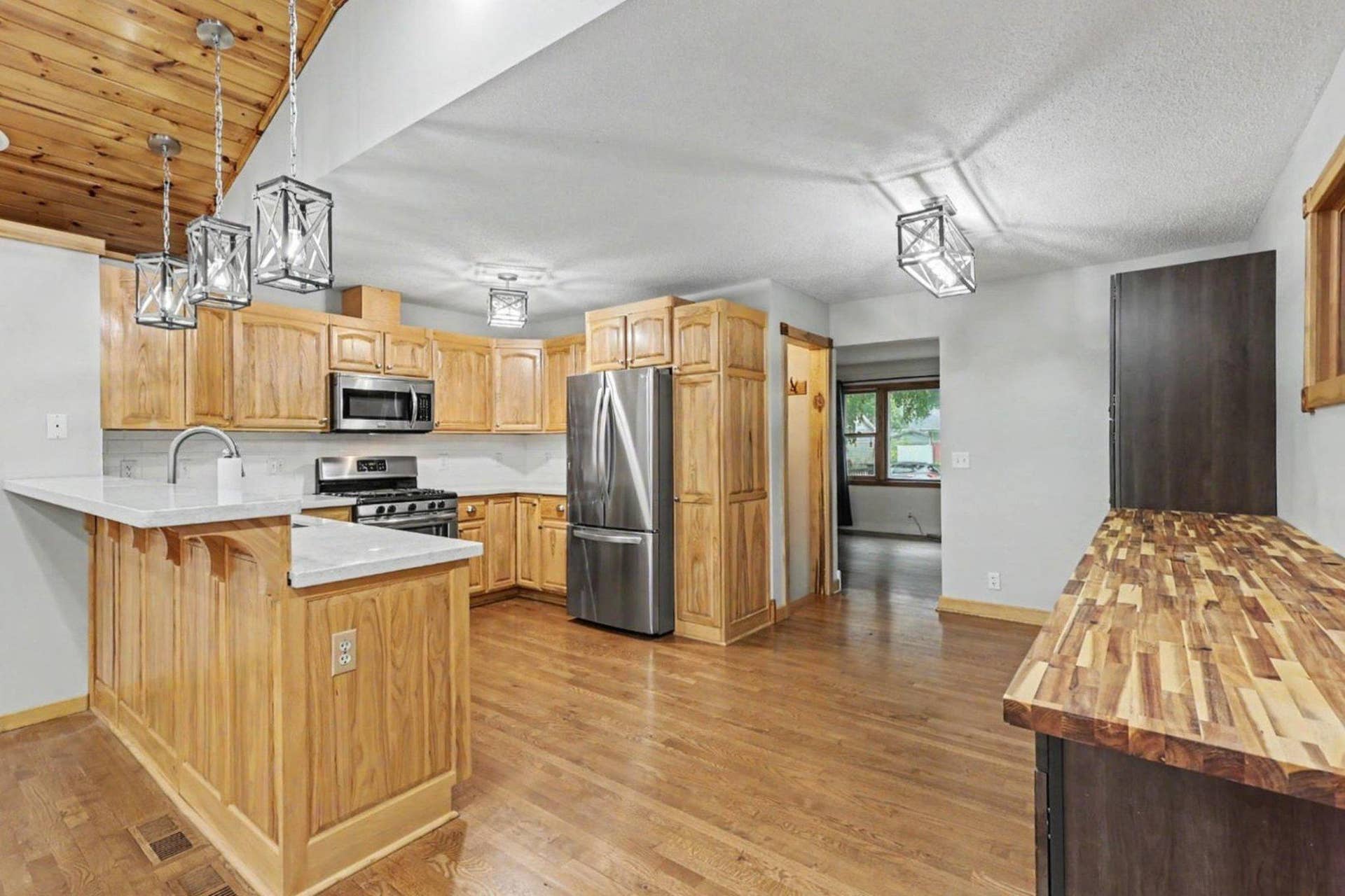 4858 Carolyn Lane, White Bear Lake, MN 55110 007_file_9367.jpg