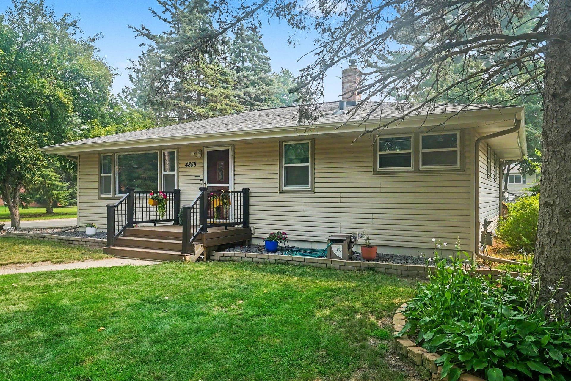 4858 Carolyn Lane, White Bear Lake, MN 55110 010_file_4341.jpg