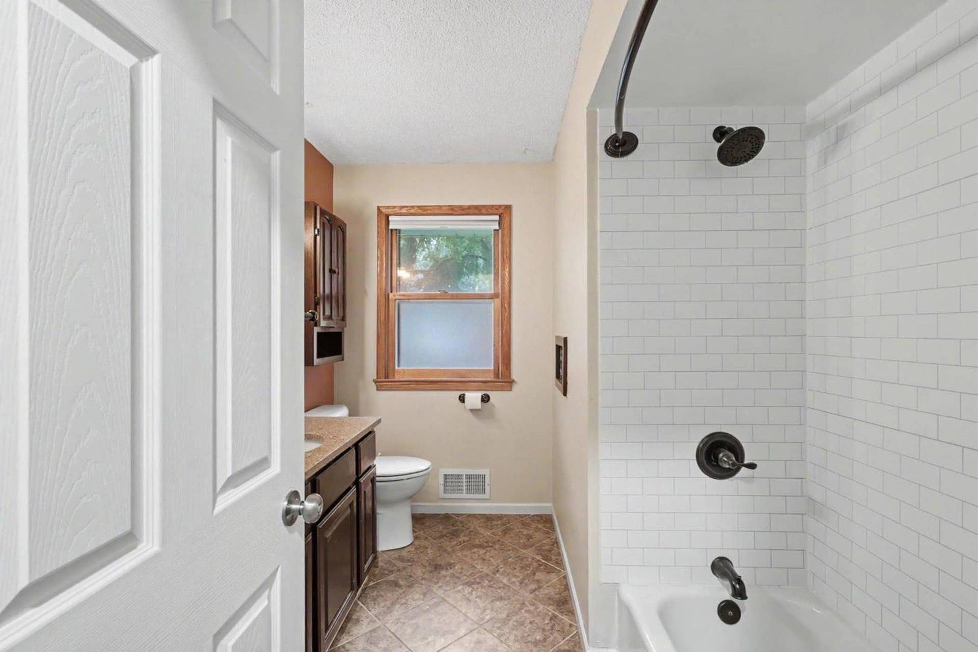 4858 Carolyn Lane, White Bear Lake, MN 55110 011_file_9688.jpg