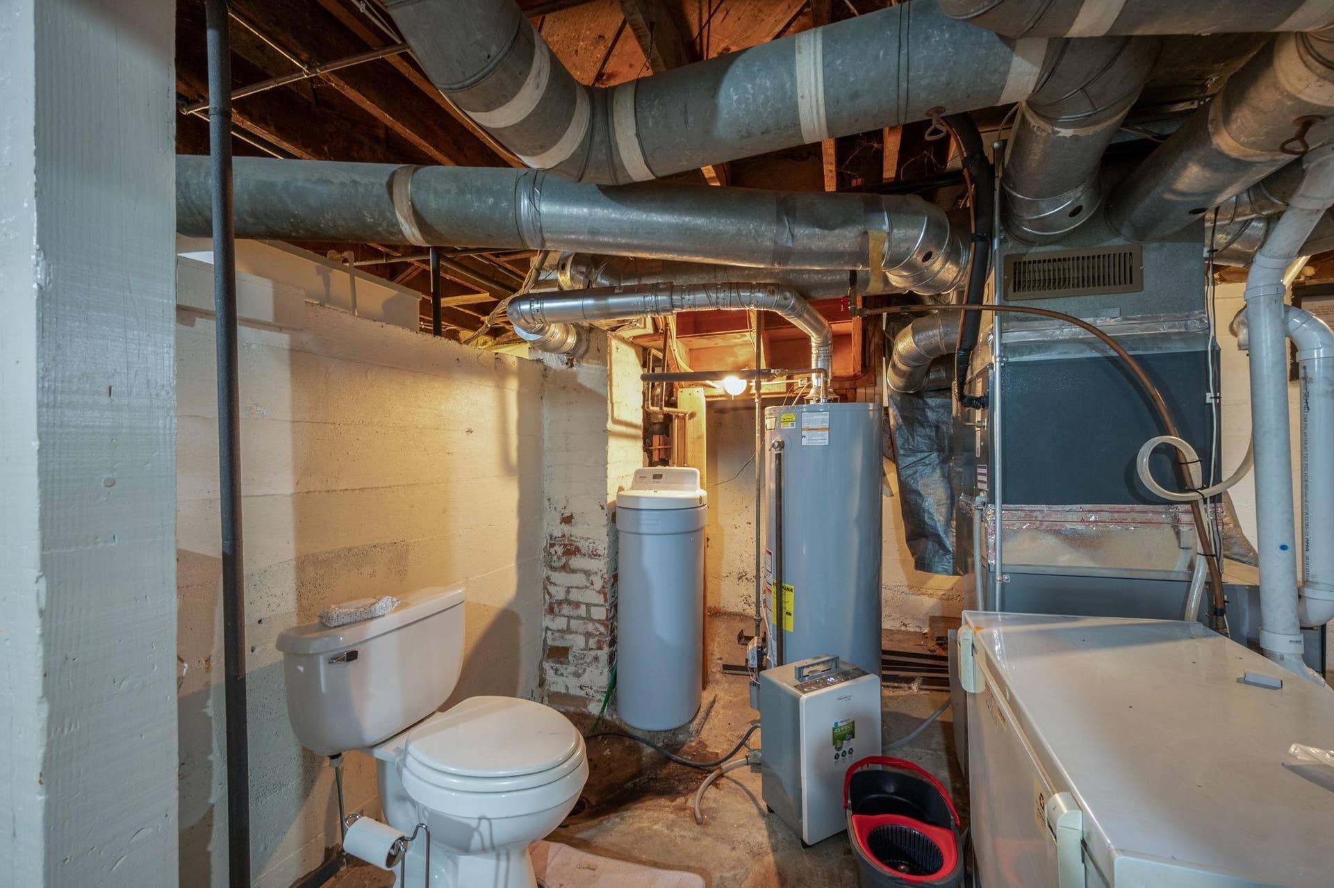 406 Lewis St Mankato MN-33.jpg