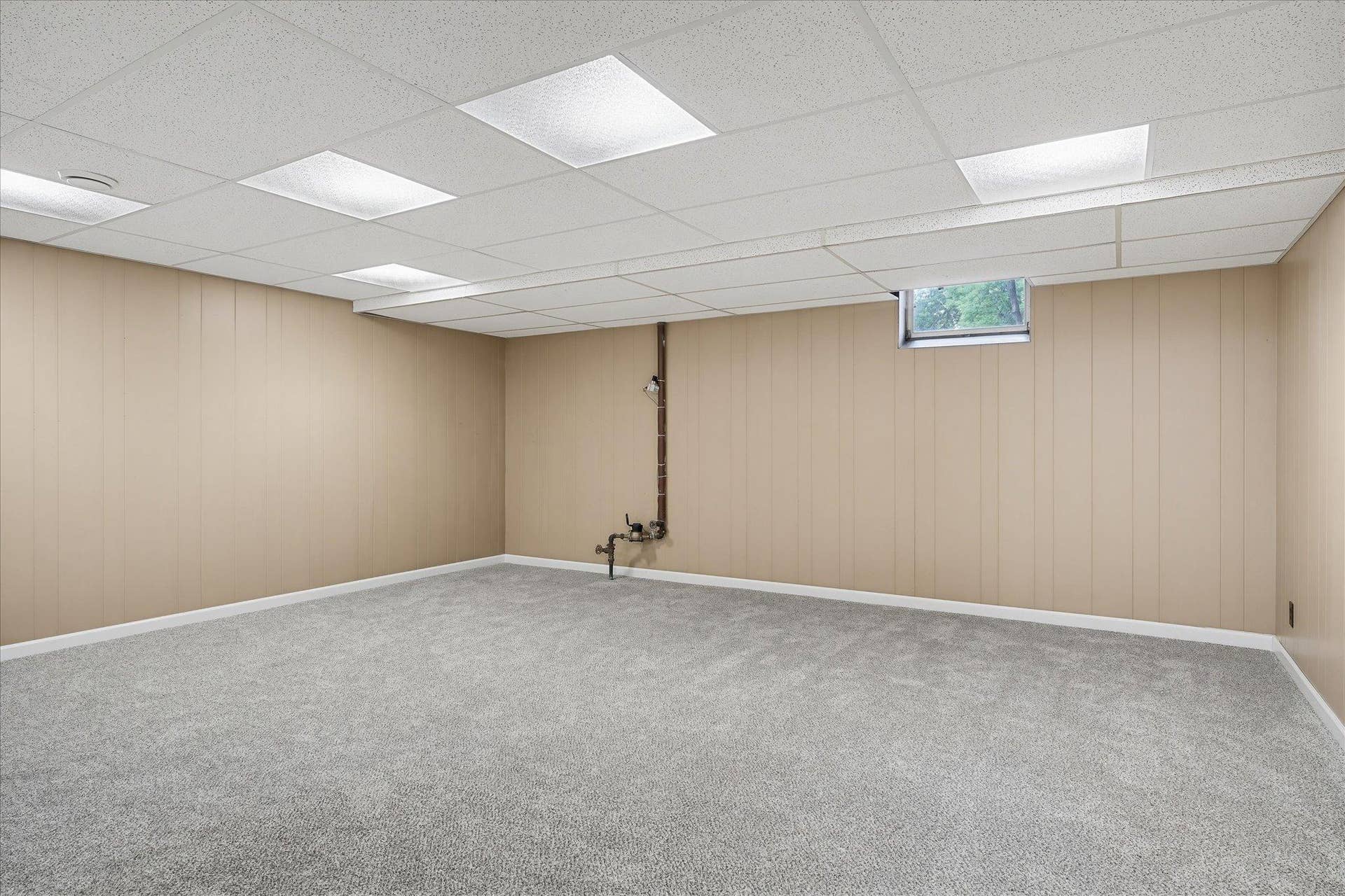 625 Summer Street NE, 71, Minneapolis, MN 55413 625 Summer - Lower Level Large Rec Room