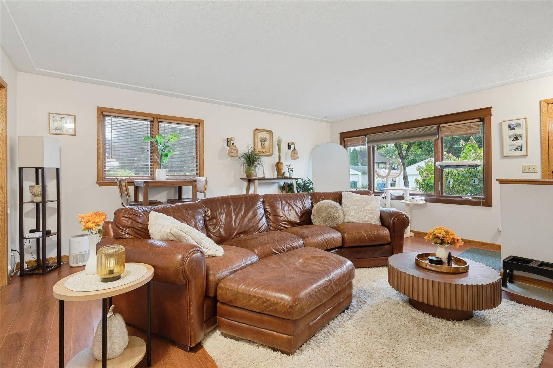 625 Summer Street NE, 71, Minneapolis, MN 55413 627 Summer - Living Room