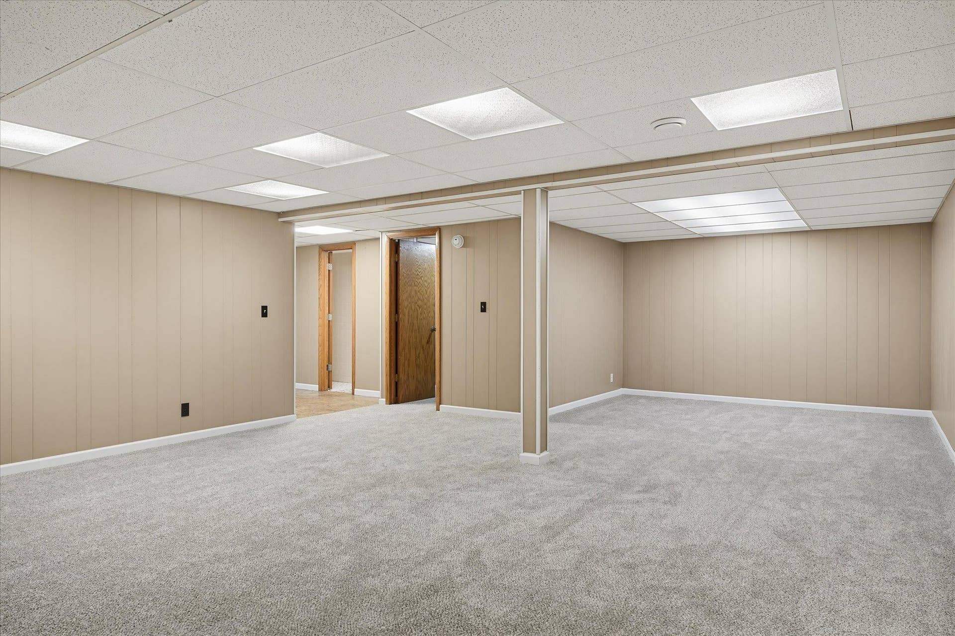 625 Summer Street NE, 71, Minneapolis, MN 55413 625 Summer - Lower Level Large Rec Room