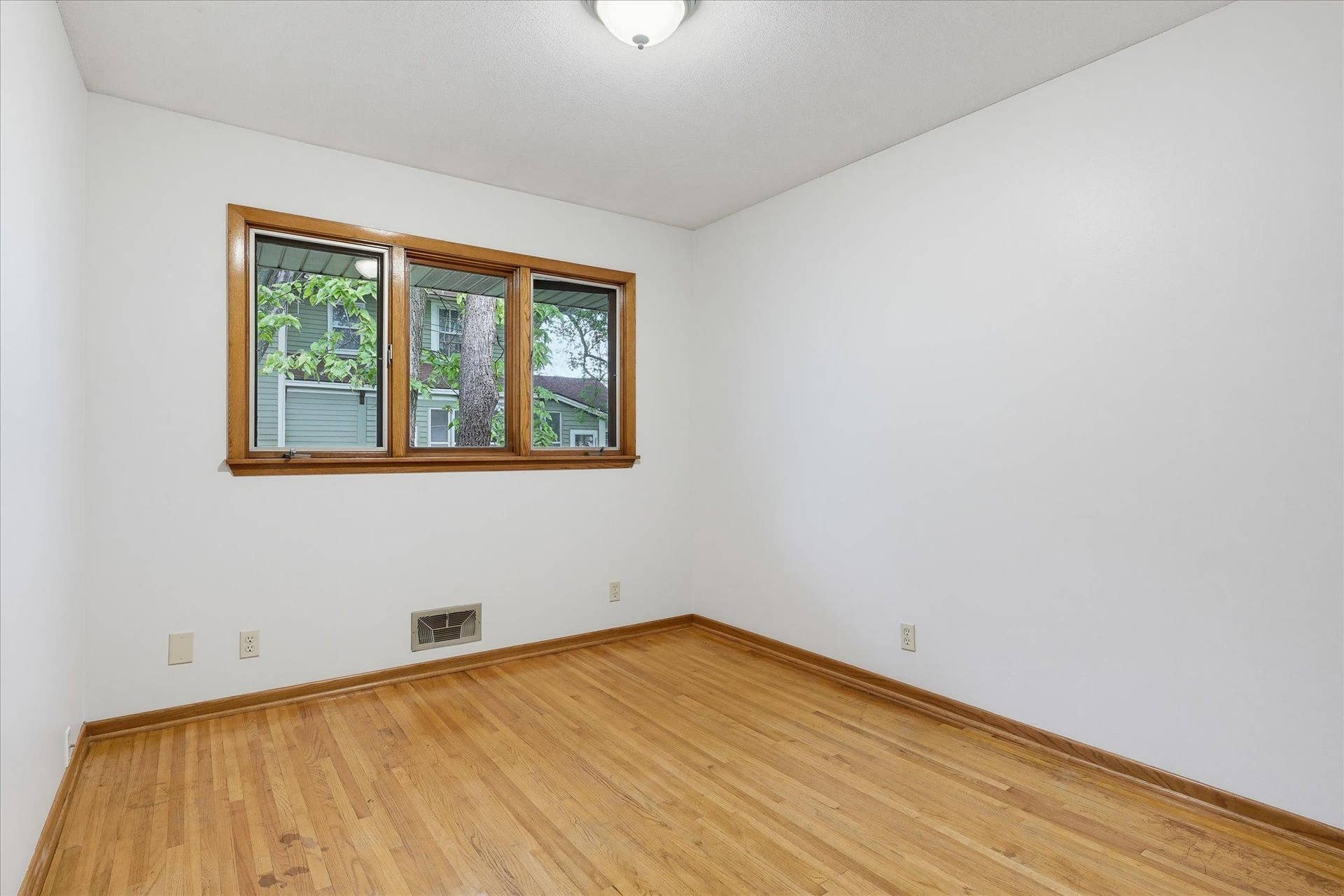 625 Summer Street NE, 71, Minneapolis, MN 55413 625 Summer - 2nd Bedroom
