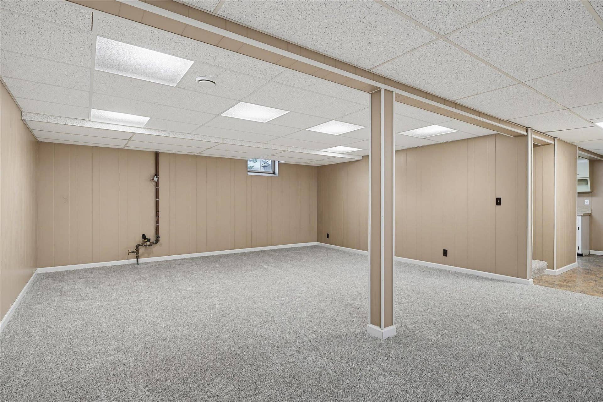 625 Summer Street NE, 71, Minneapolis, MN 55413 625 Summer - Lower Level Large Rec Room