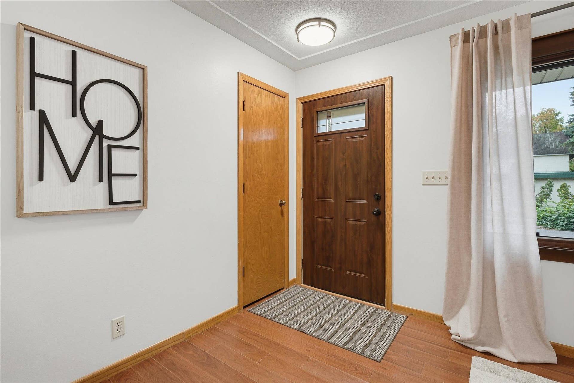 625 Summer Street NE, 71, Minneapolis, MN 55413 625 Summer - Entryway