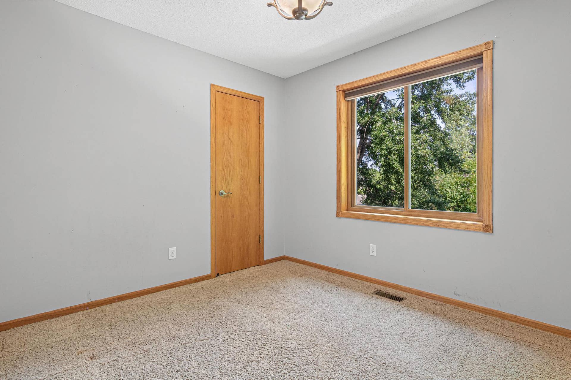 5420 134th Street N, Hugo, MN 55038 5420 134th St N, Hugo, MN-3.jpg