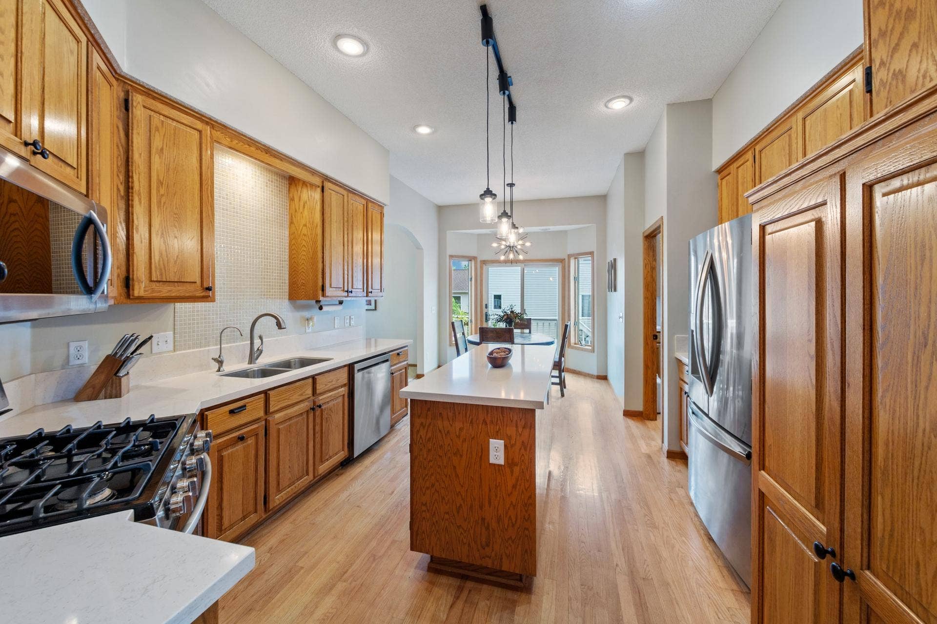 3947 Bailey Ridge Draw, Woodbury, MN 55125 1920x1280_100_1784209535370_17841514008600s7a5686.jpg