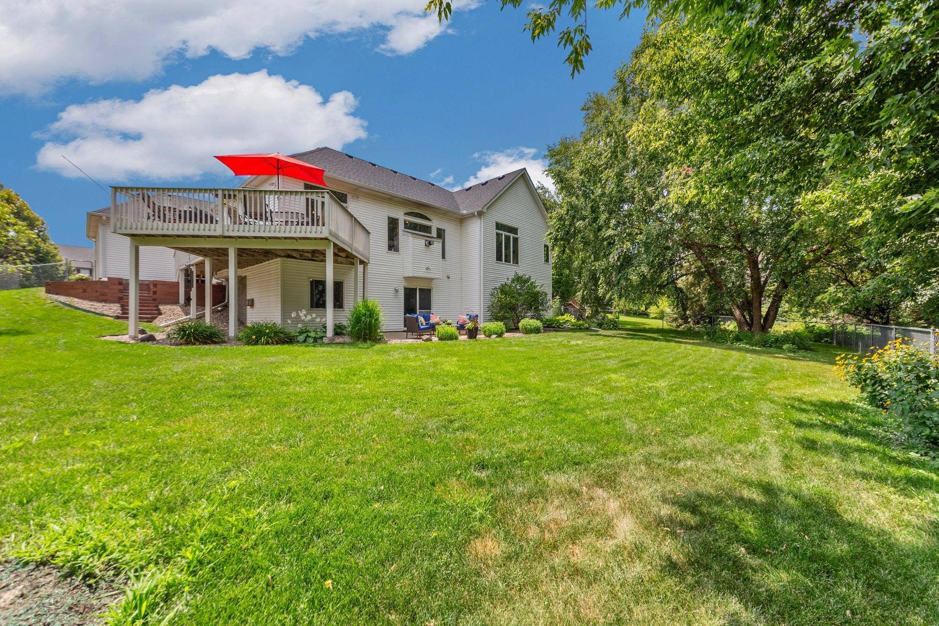 3947 Bailey Ridge Draw, Woodbury, MN 55125 1920x1280_100_1784209527527_17841486076680s7a5598.jpg