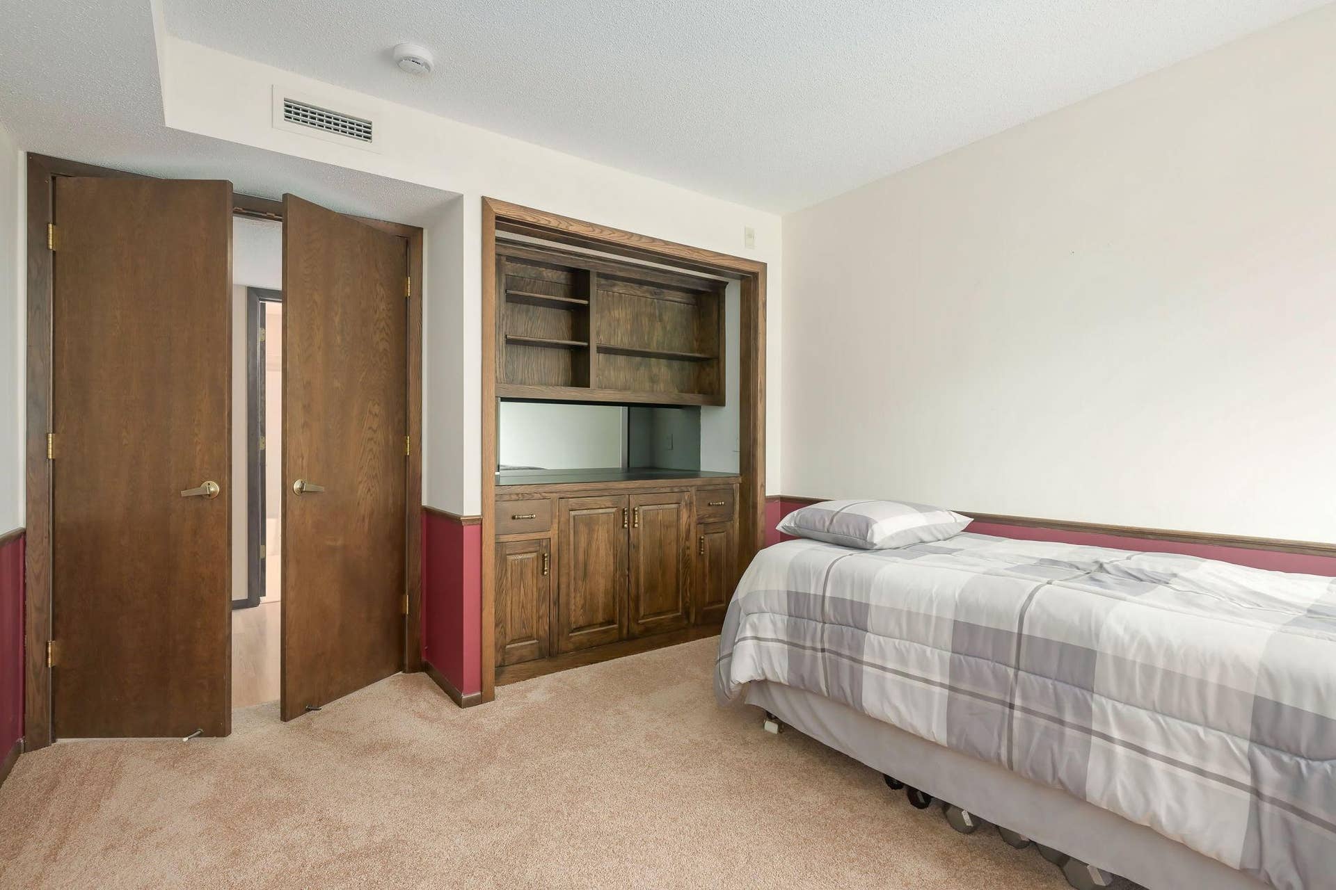 9600 Portland Avenue S, #311, Bloomington, MN 55420 31-web-or-mls-9600 Portland 311 Interior-18.jpeg