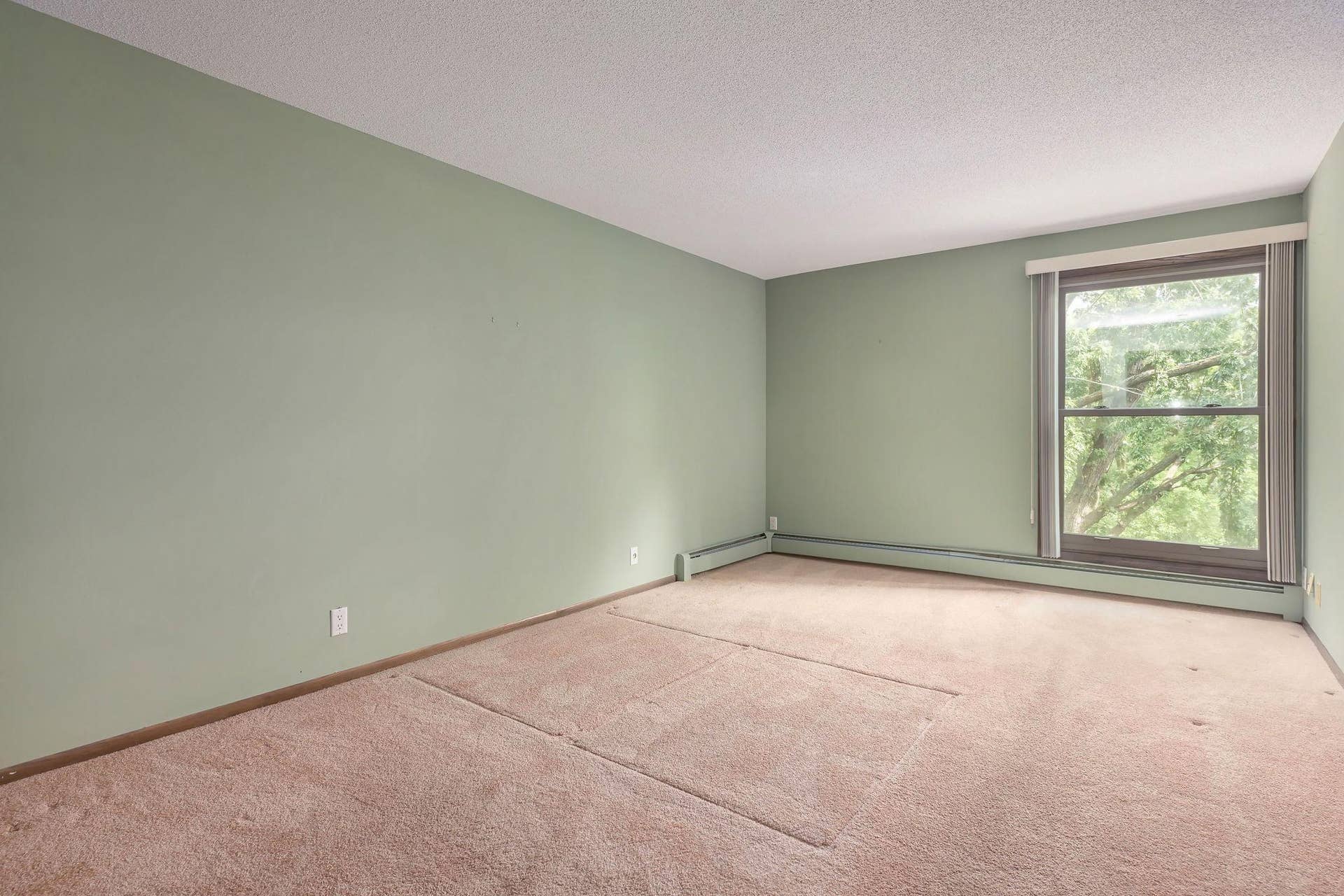 9600 Portland Avenue S, #311, Bloomington, MN 55420 34-web-or-mls-9600 Portland 311 Interior-15.jpeg