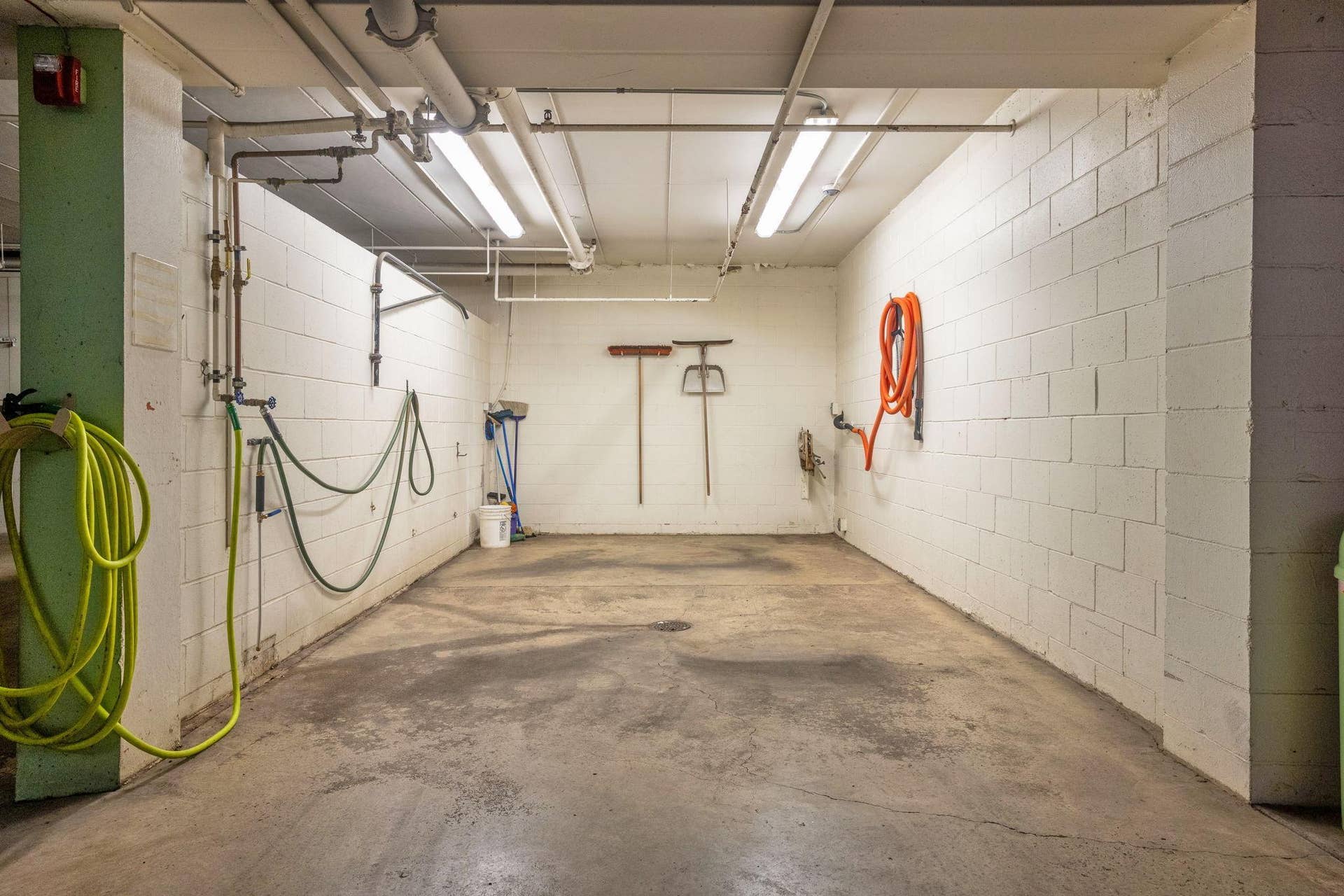 9600 Portland Avenue S, #311, Bloomington, MN 55420 Car Wash Area