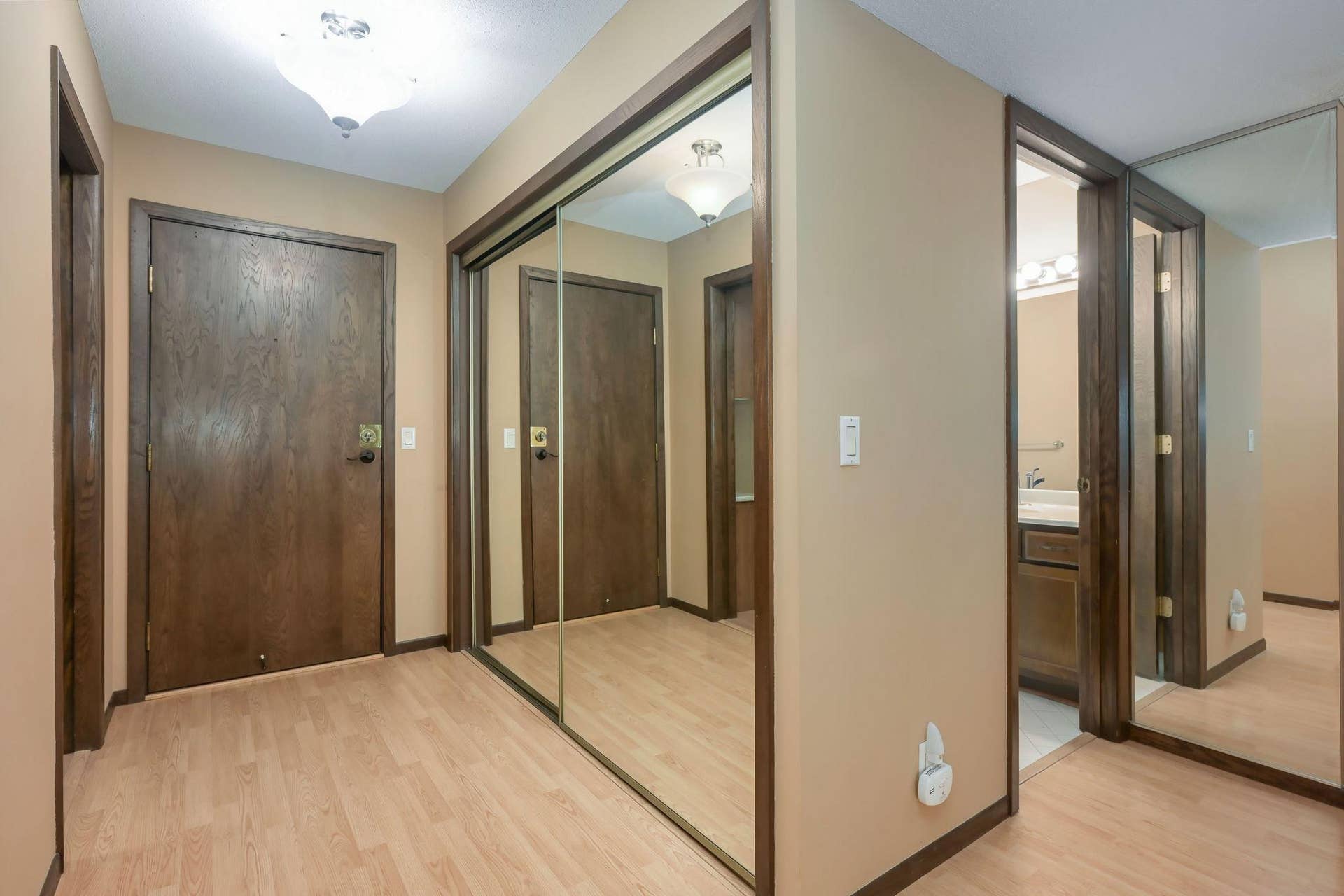 9600 Portland Avenue S, #311, Bloomington, MN 55420 4-web-or-mls-9600 Portland 311 Interior-45.jpeg