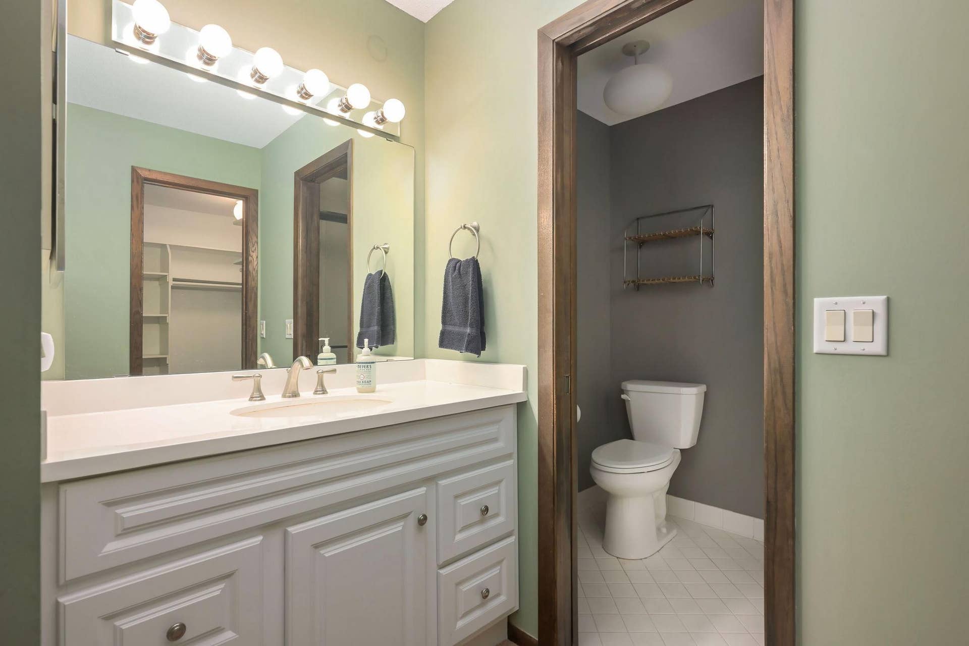 9600 Portland Avenue S, #311, Bloomington, MN 55420 9600 Portland Avenue S, #311, Bloomington, MN 55420