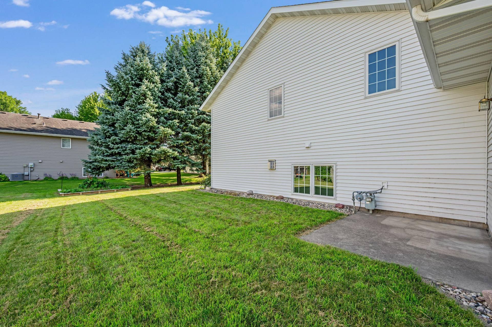 19 La Mar Court, North Mankato, MN 56003 19 La Mar Ct North Mankato MN-04.jpg