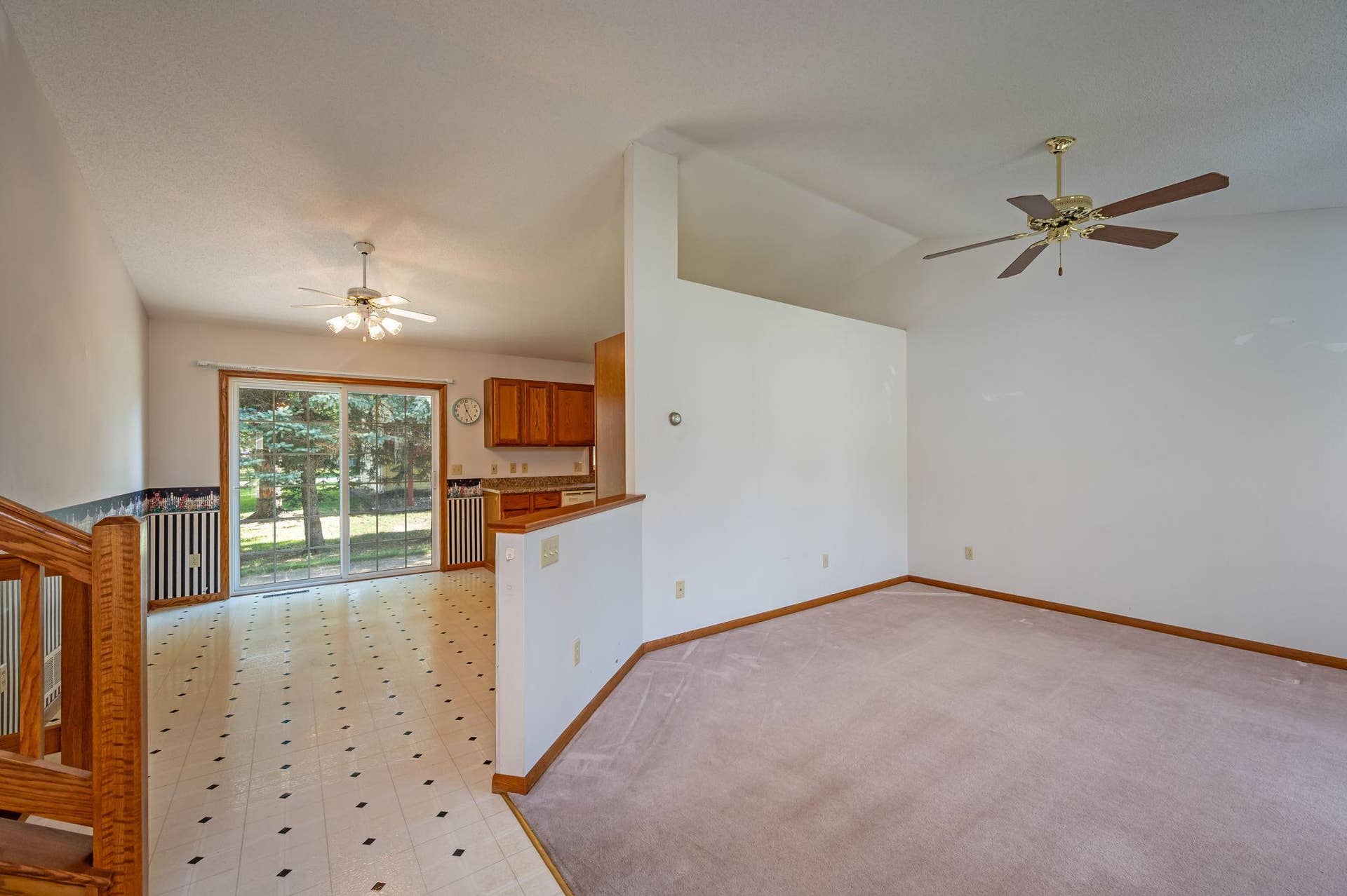 19 La Mar Court, North Mankato, MN 56003 19 La Mar Ct North Mankato MN-08.jpg