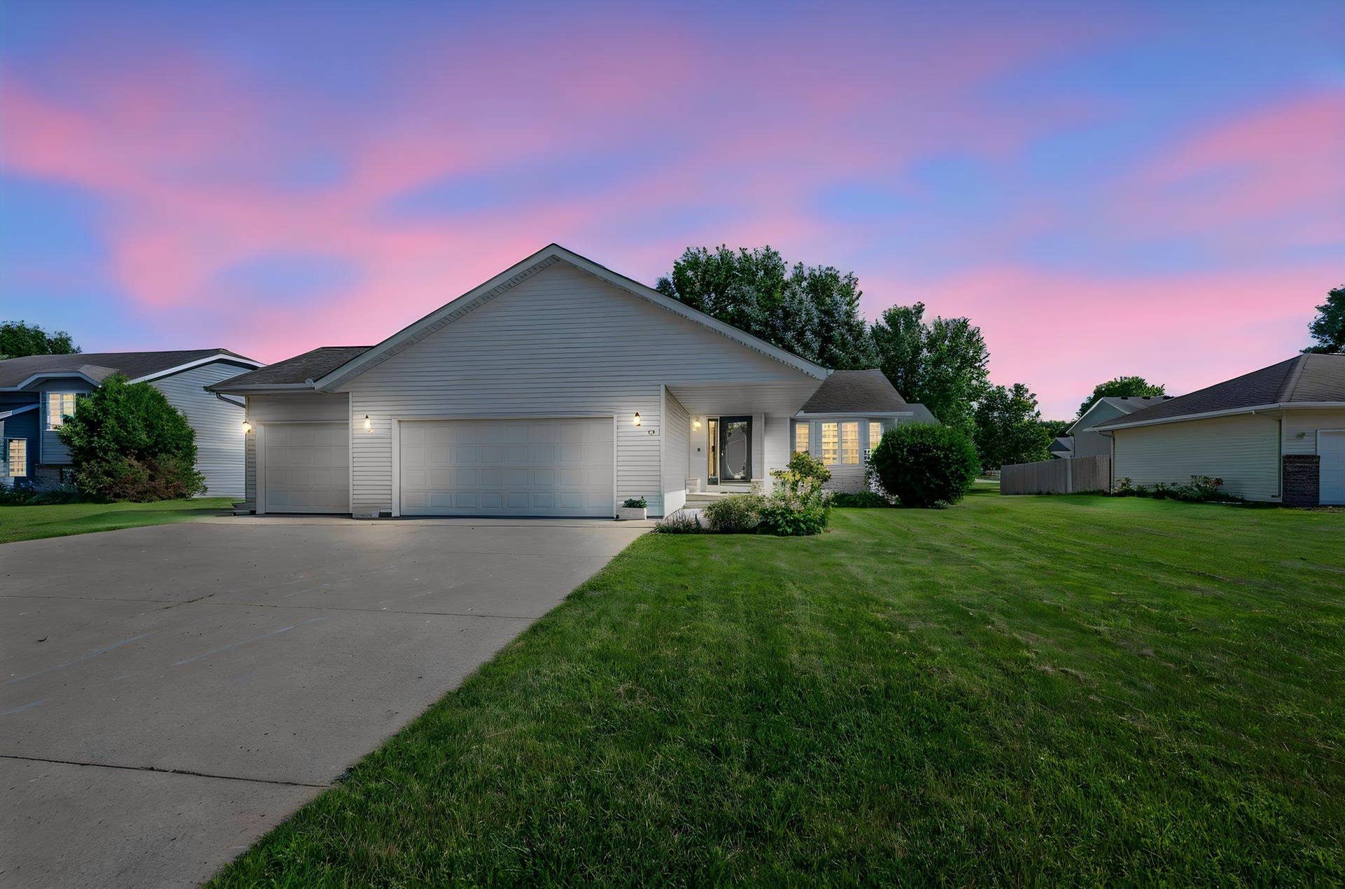 19 La Mar Court, North Mankato, MN 56003 19 La Mar Ct North Mankato MN-01 day to dusk.jpeg
