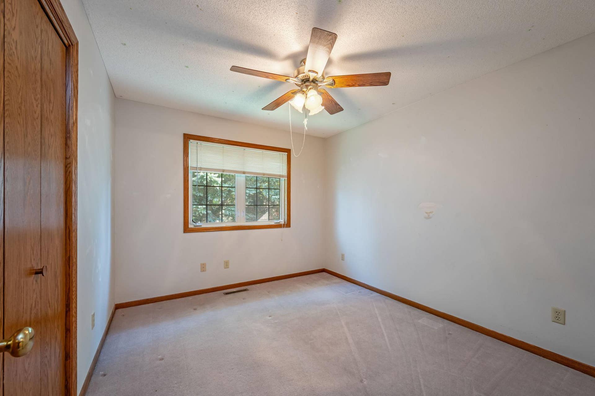19 La Mar Court, North Mankato, MN 56003 19 La Mar Ct North Mankato MN-23.jpg