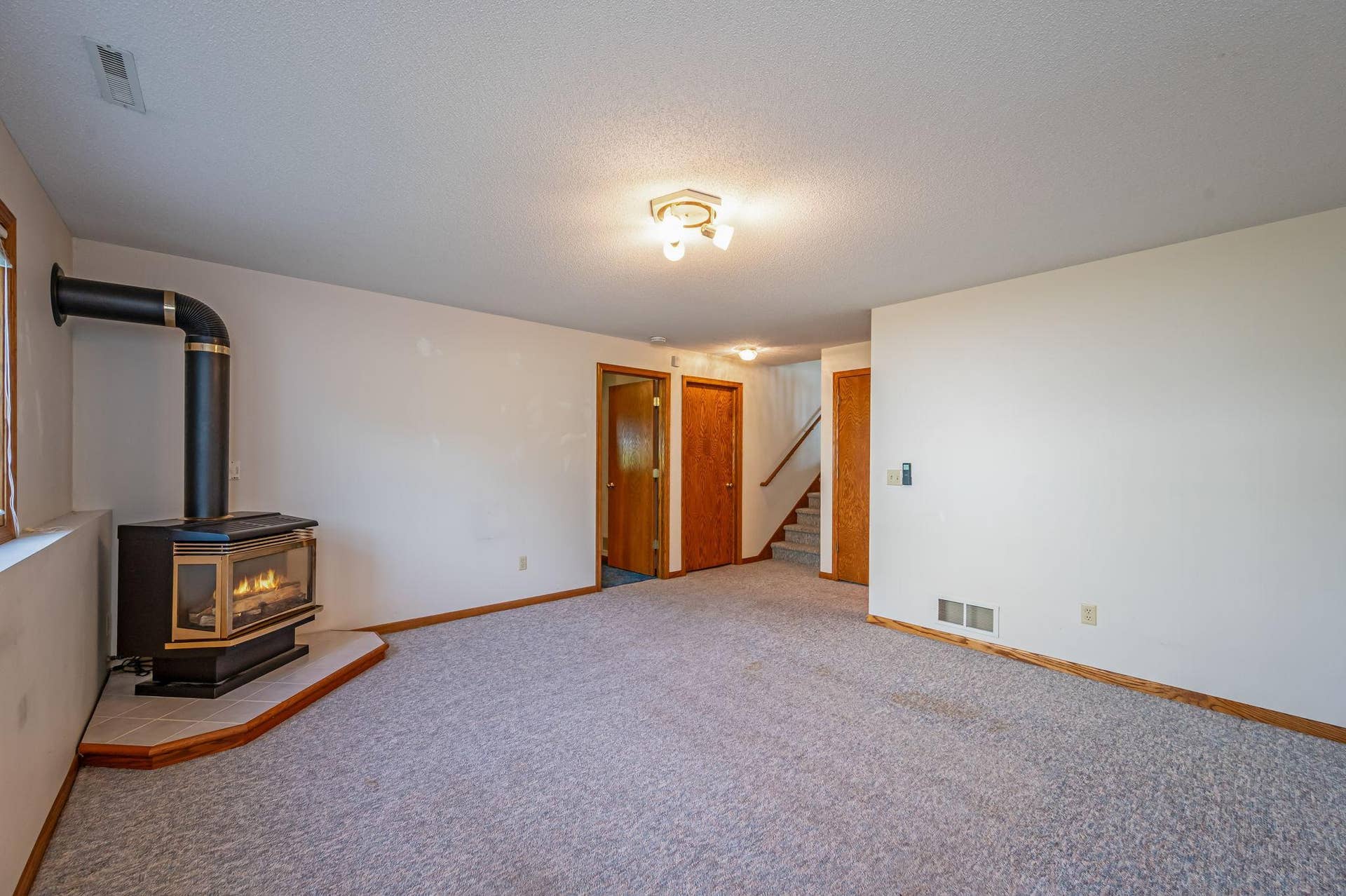 19 La Mar Court, North Mankato, MN 56003 19 La Mar Ct North Mankato MN-27.jpg
