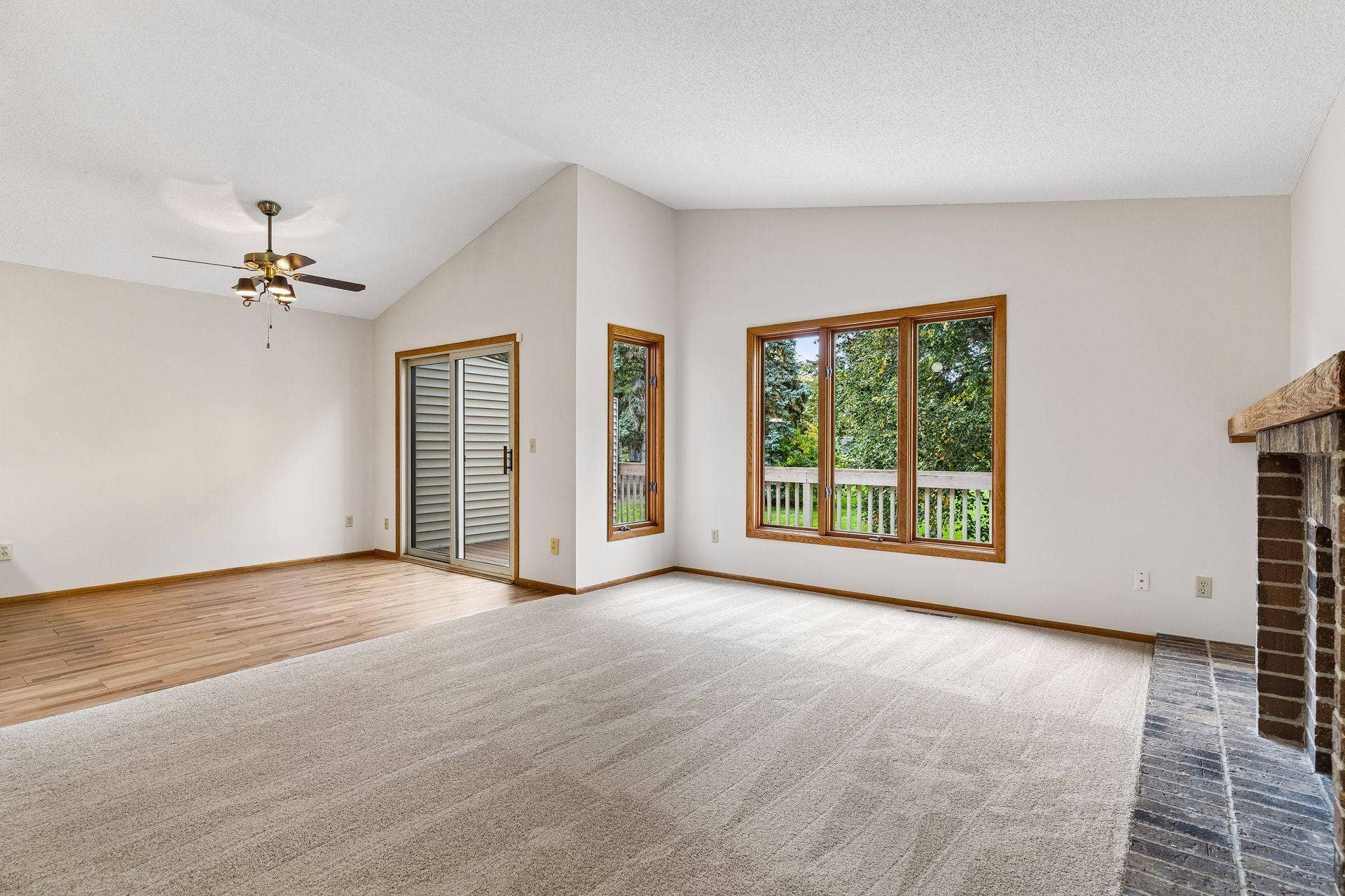 3149 Farnum Drive, Eagan, MN 55121 3149 Farnum Drive, Eagan, MN 55121