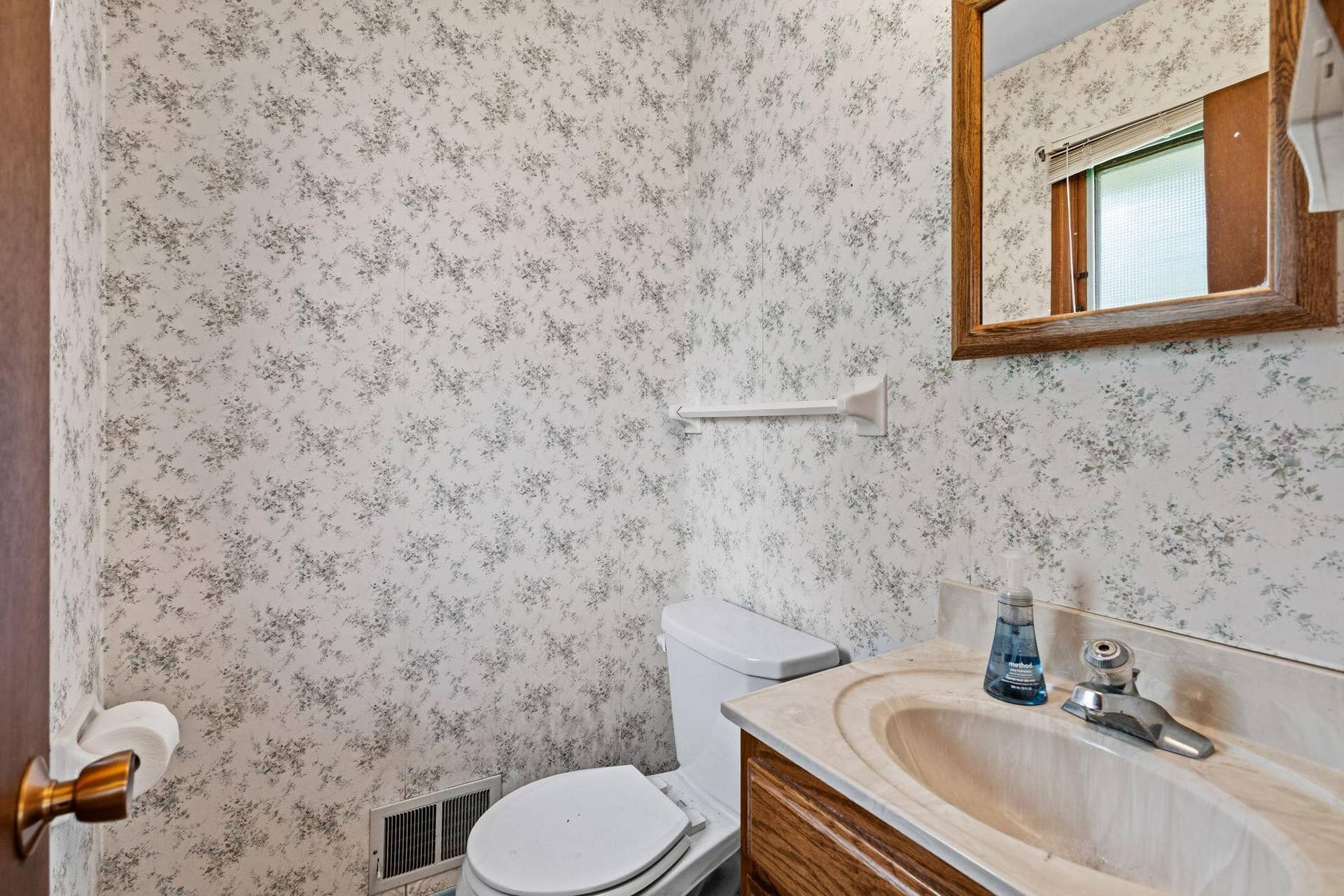 30-31-web-or-mls-dsc09051.jpg