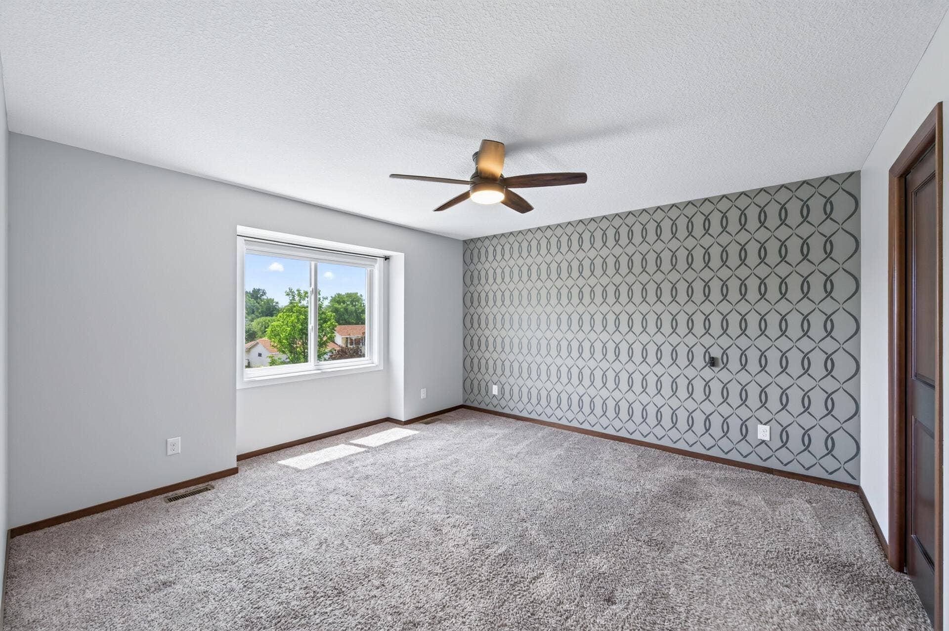 Upper level primary bedroom