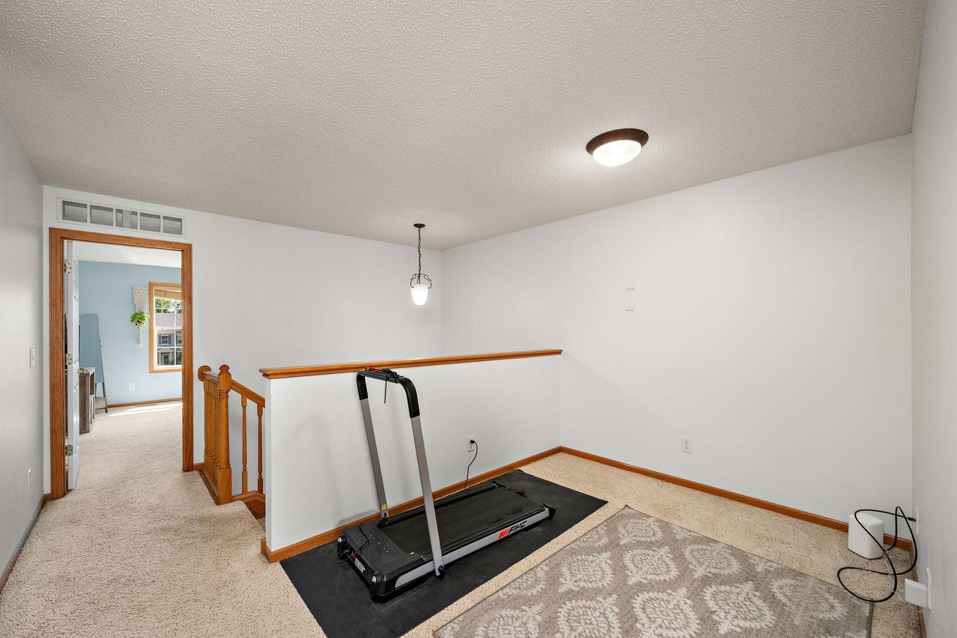 1072 Henslow Avenue N, Oakdale, MN 55128 16-web-or-mls-1072-henslow-ave-n.jpg