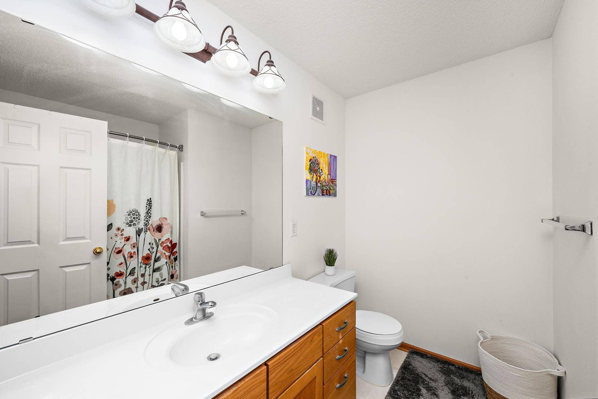1072 Henslow Avenue N, Oakdale, MN 55128 18-web-or-mls-1072-henslow-ave-n.jpg
