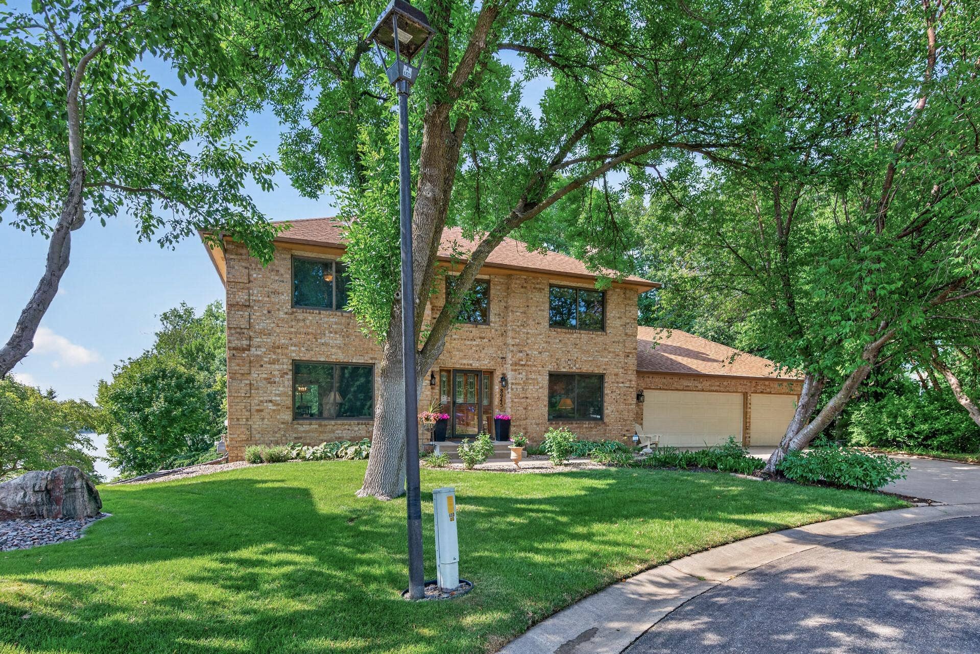 8945 Dallas Lane N, Maple Grove, MN 55369 01_8945_Dallas1_mls.jpg