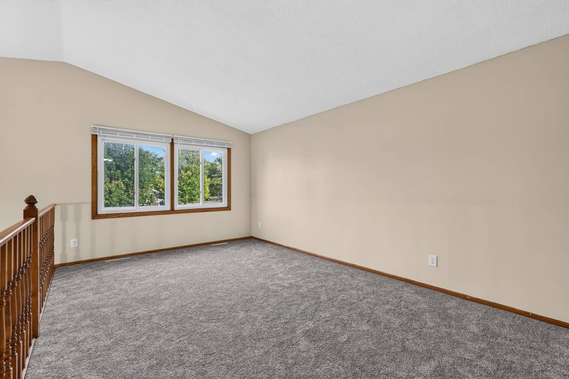 9313 Loch Lomond Lane, Brooklyn Park, MN 55443 9313 Loch Lomond Lane, Brooklyn Park, MN 55443