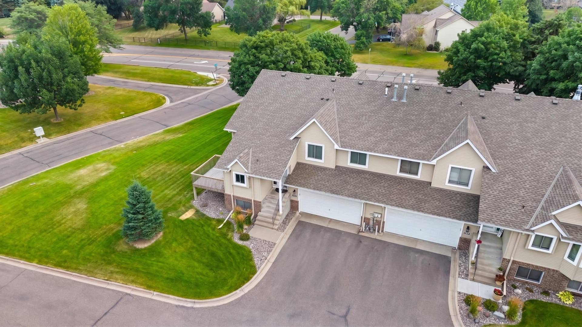 9313 Loch Lomond Lane, Brooklyn Park, MN 55443 9313 Loch Lomond Lane, Brooklyn Park, MN 55443