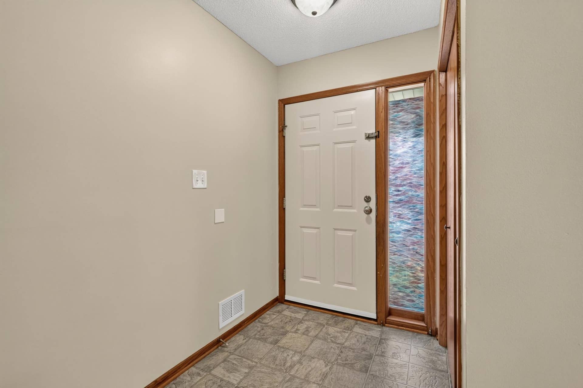 9313 Loch Lomond Lane, Brooklyn Park, MN 55443 9313 Loch Lomond Lane, Brooklyn Park, MN 55443