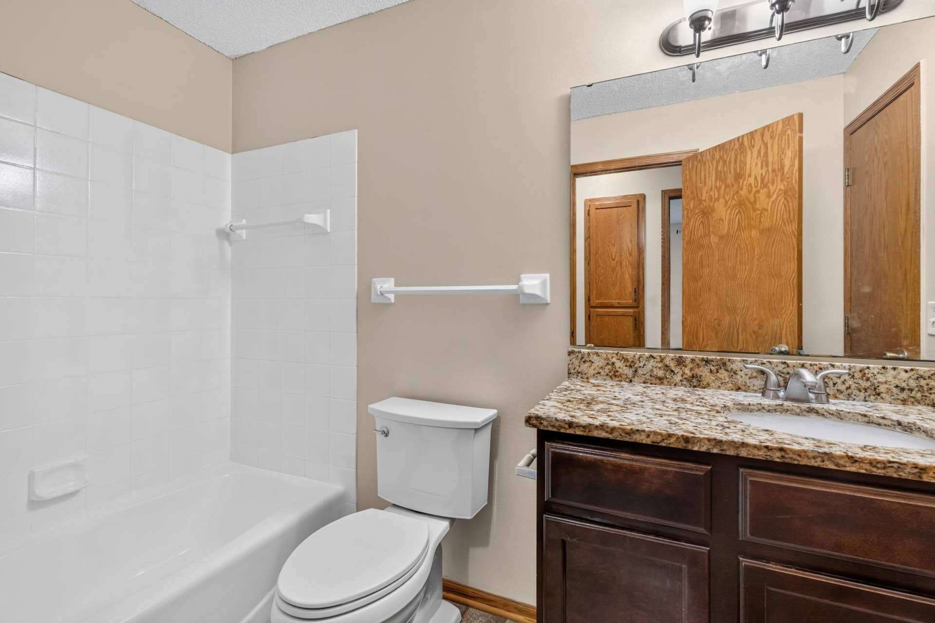 9313 Loch Lomond Lane, Brooklyn Park, MN 55443 9313 Loch Lomond Lane, Brooklyn Park, MN 55443