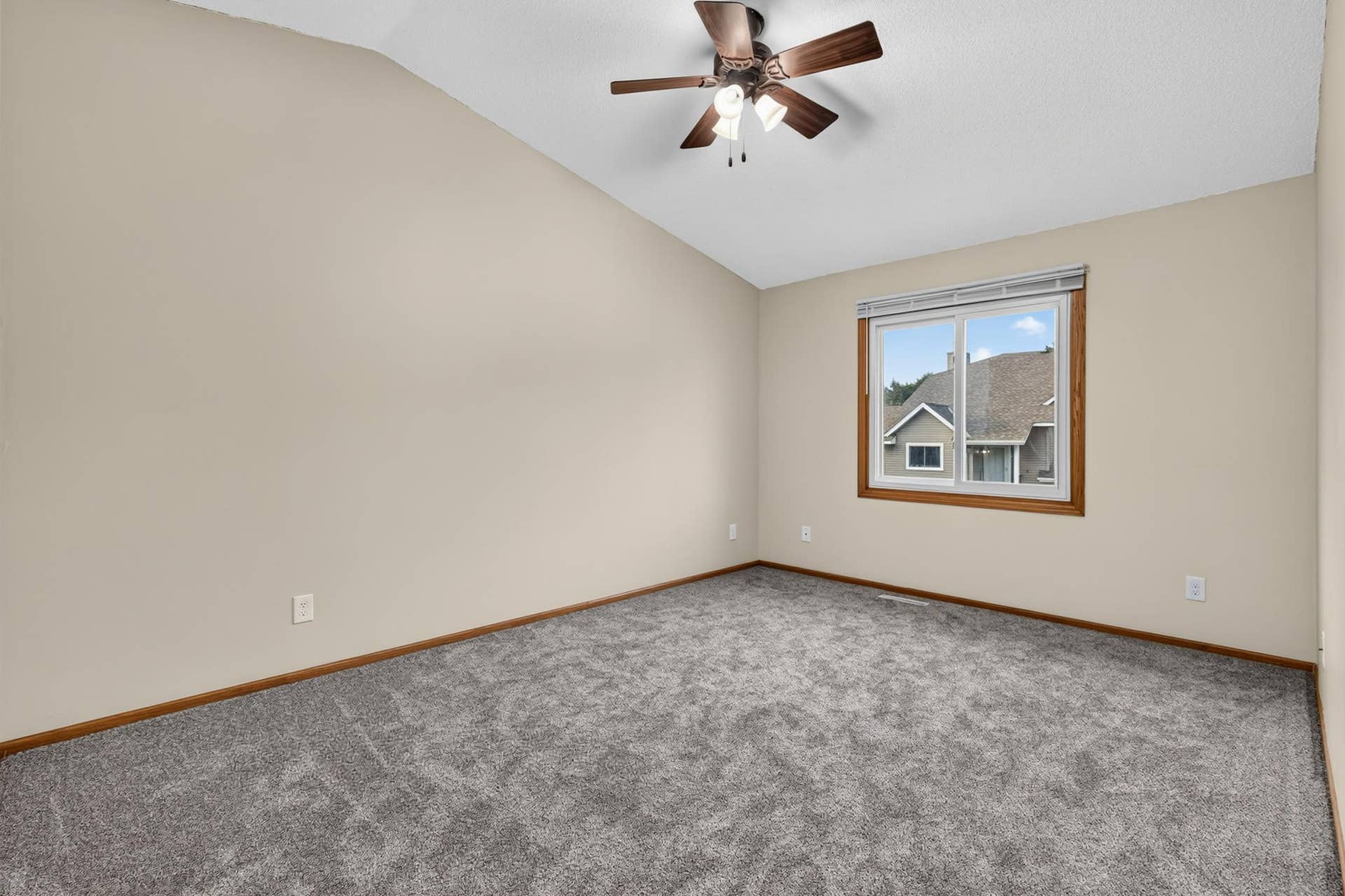 9313 Loch Lomond Lane, Brooklyn Park, MN 55443 9313 Loch Lomond Lane, Brooklyn Park, MN 55443