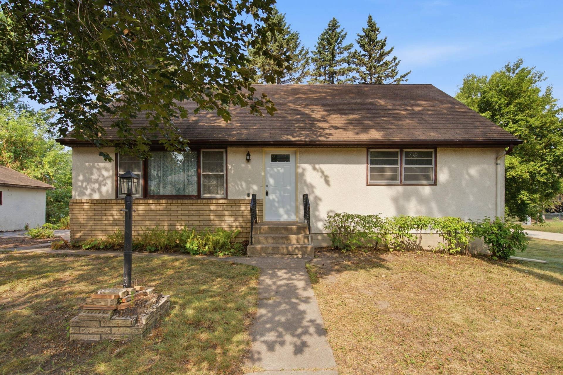 1521 Arkwright Street N, 98, Saint Paul, MN 55130 2-web-or-mls-002_DSC02476.jpg