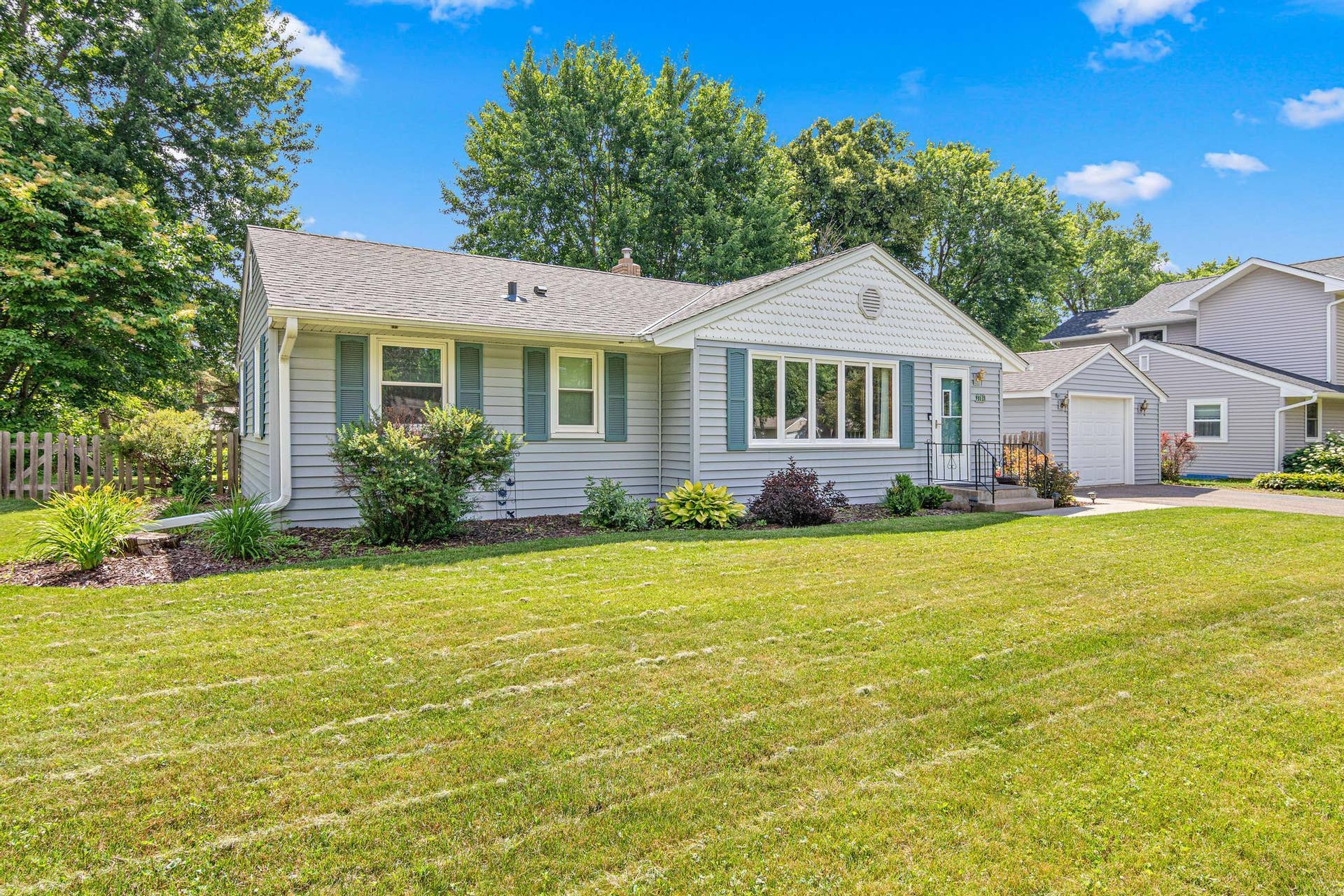 3786 Howard Avenue, White Bear Lake, MN 55110 3786 Howard Ave-25.jpg