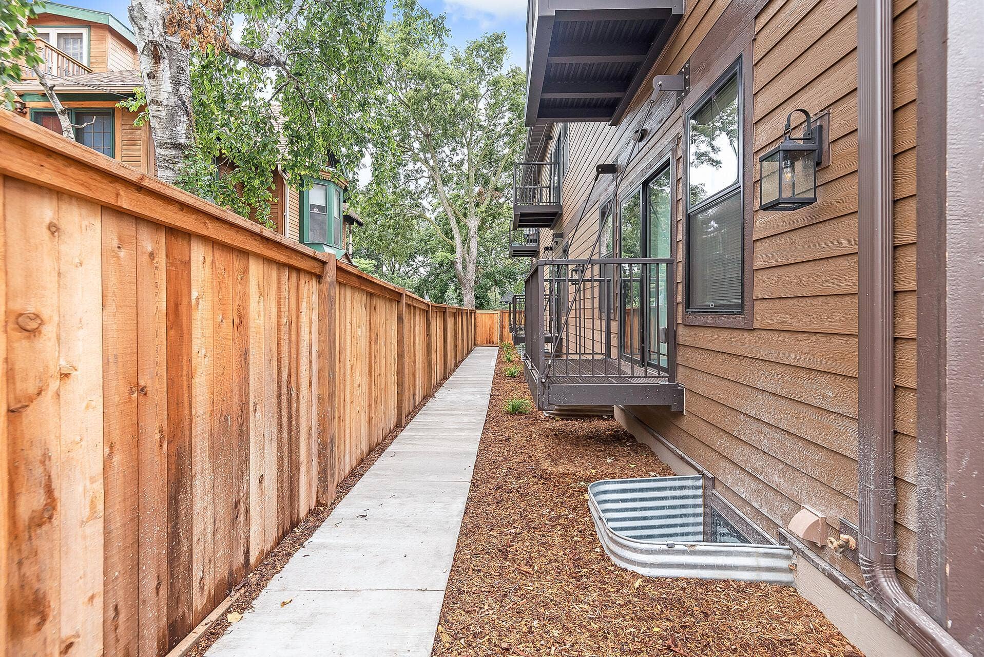2413 1st Avenue S, 84, Minneapolis, MN 55404 16.jpg