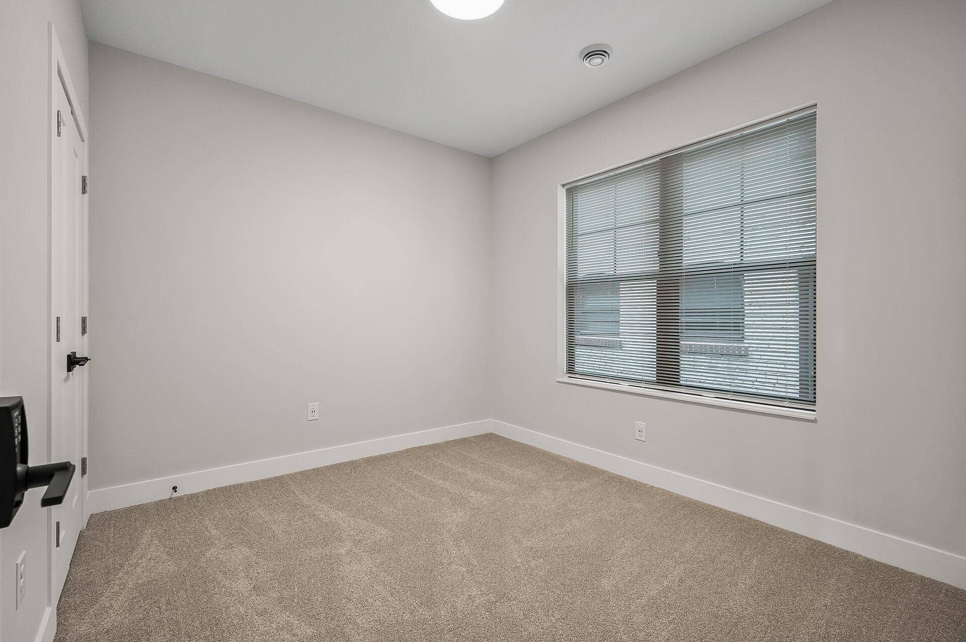 2413 1st Avenue S, 84, Minneapolis, MN 55404 52_2413_1st_Ave52_mls.jpg