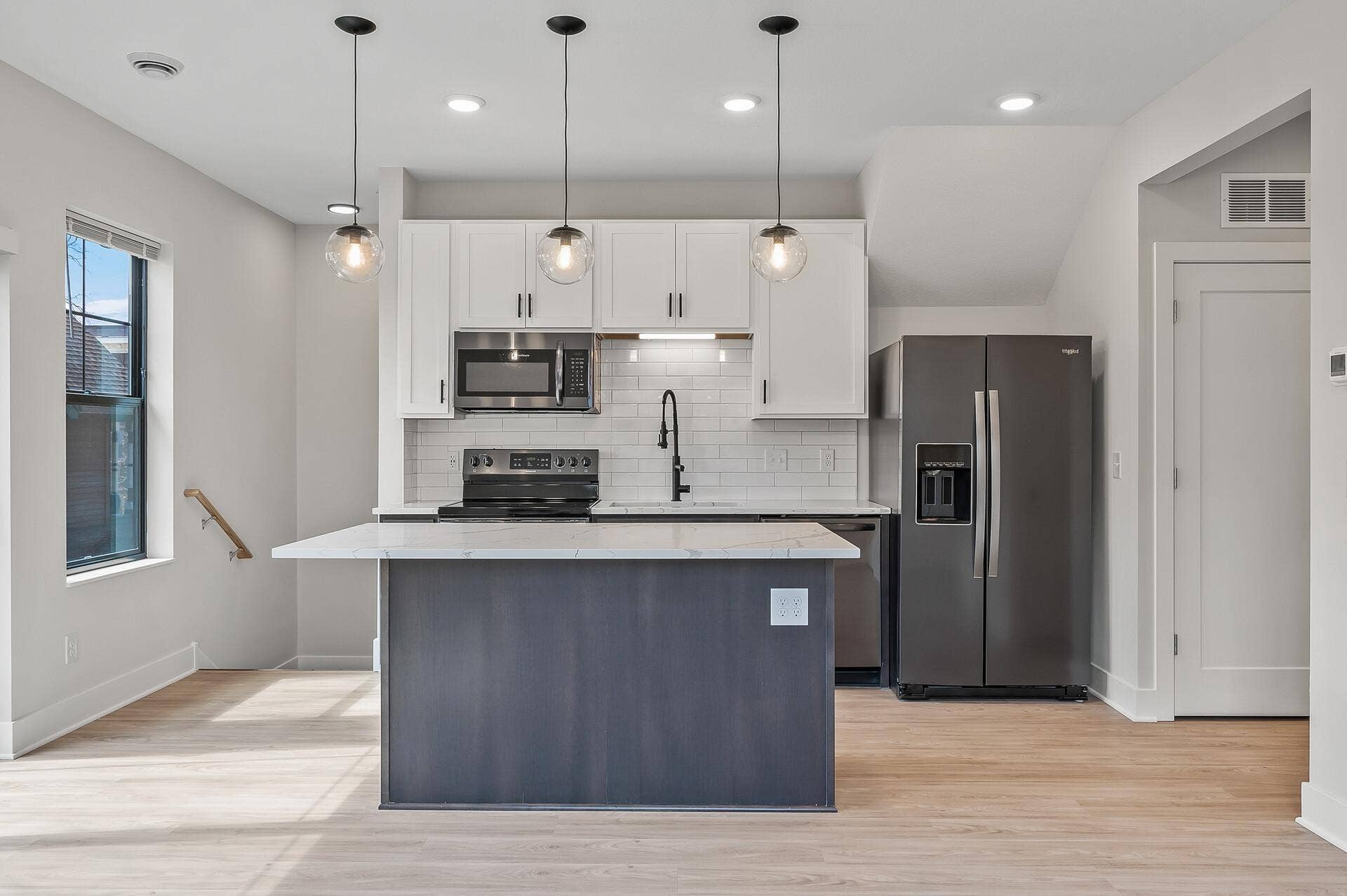 2413 1st Avenue S, 84, Minneapolis, MN 55404 66_2413_1st_Ave66_mls.jpg